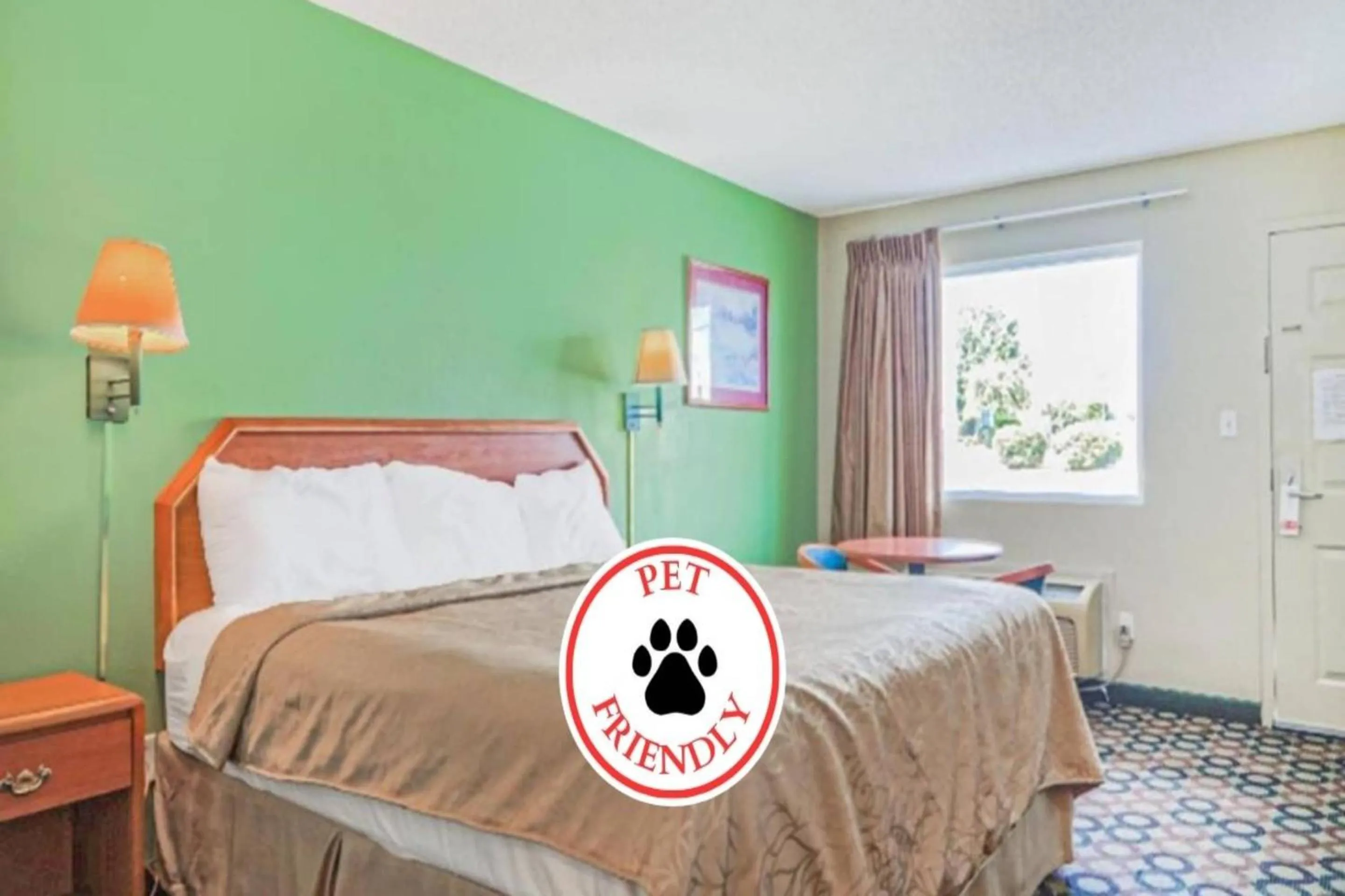 Bedroom, Bed in Economy Inn By OYO Ashburn