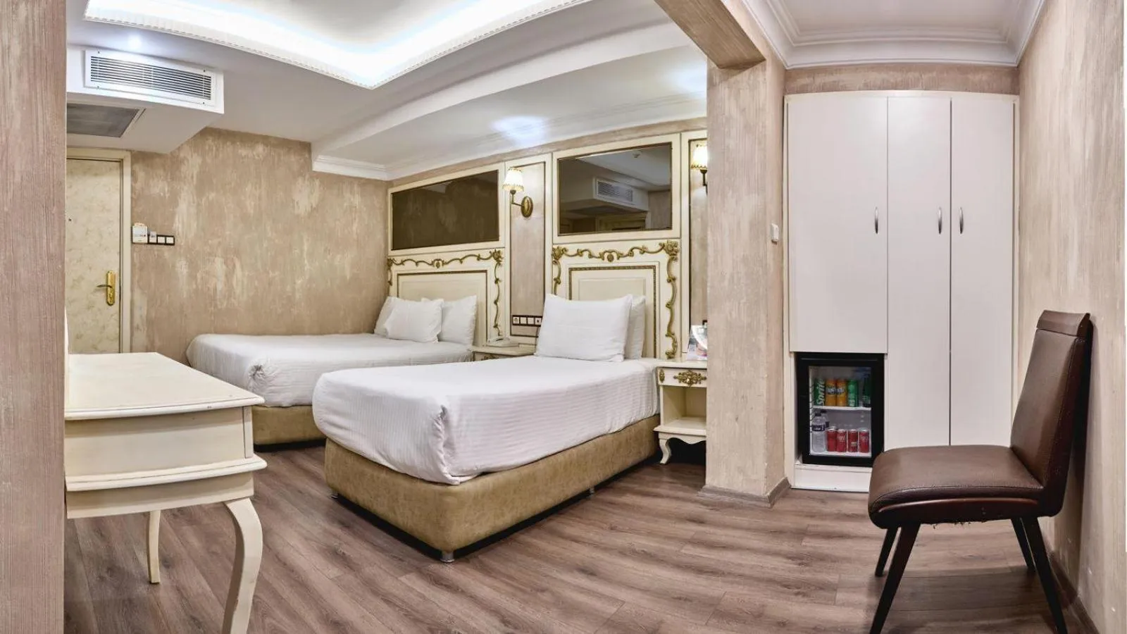 Bedroom in Hotel Buyuk Hamit
