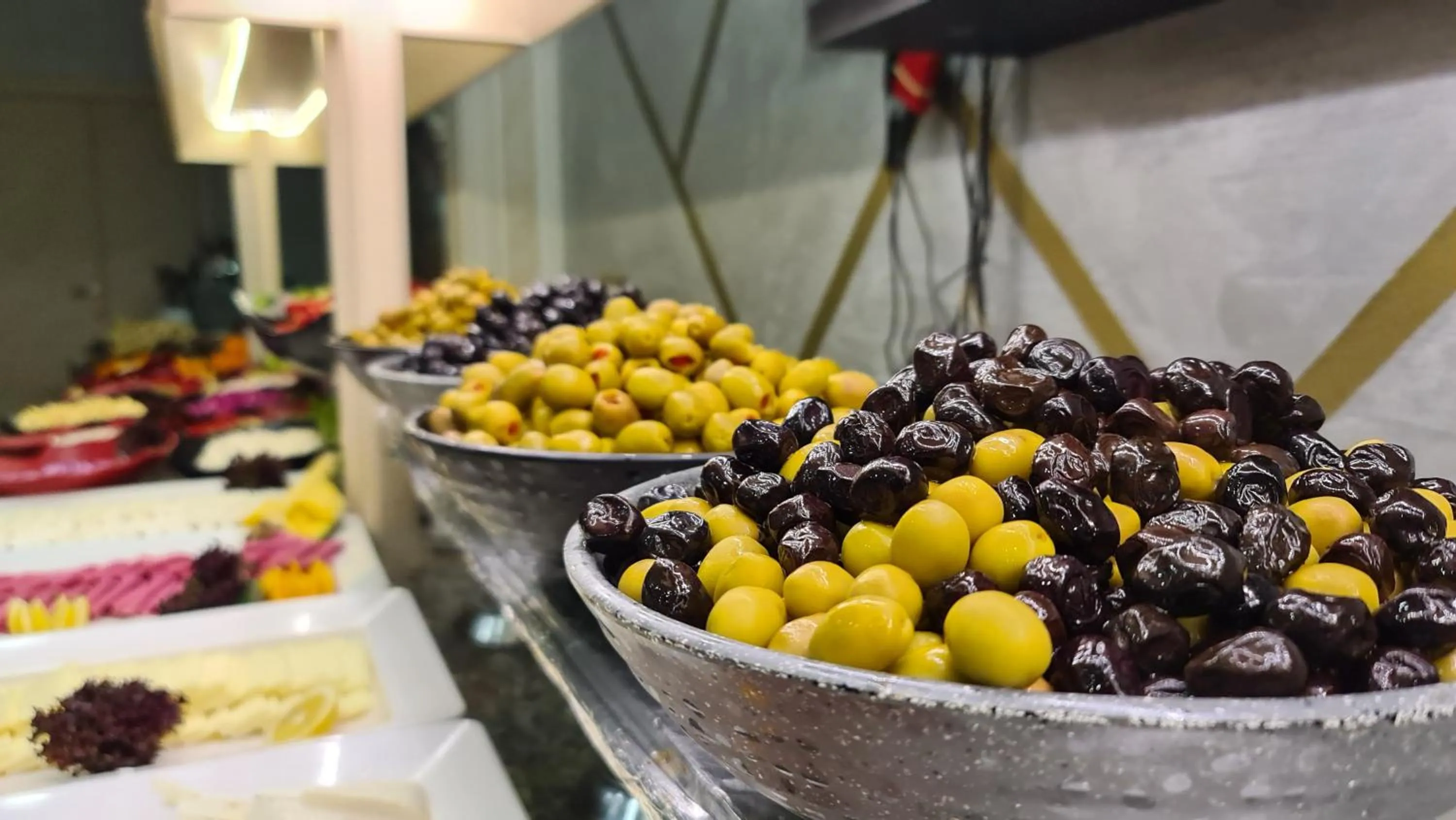 Food and drinks in Hotel Buyuk Hamit