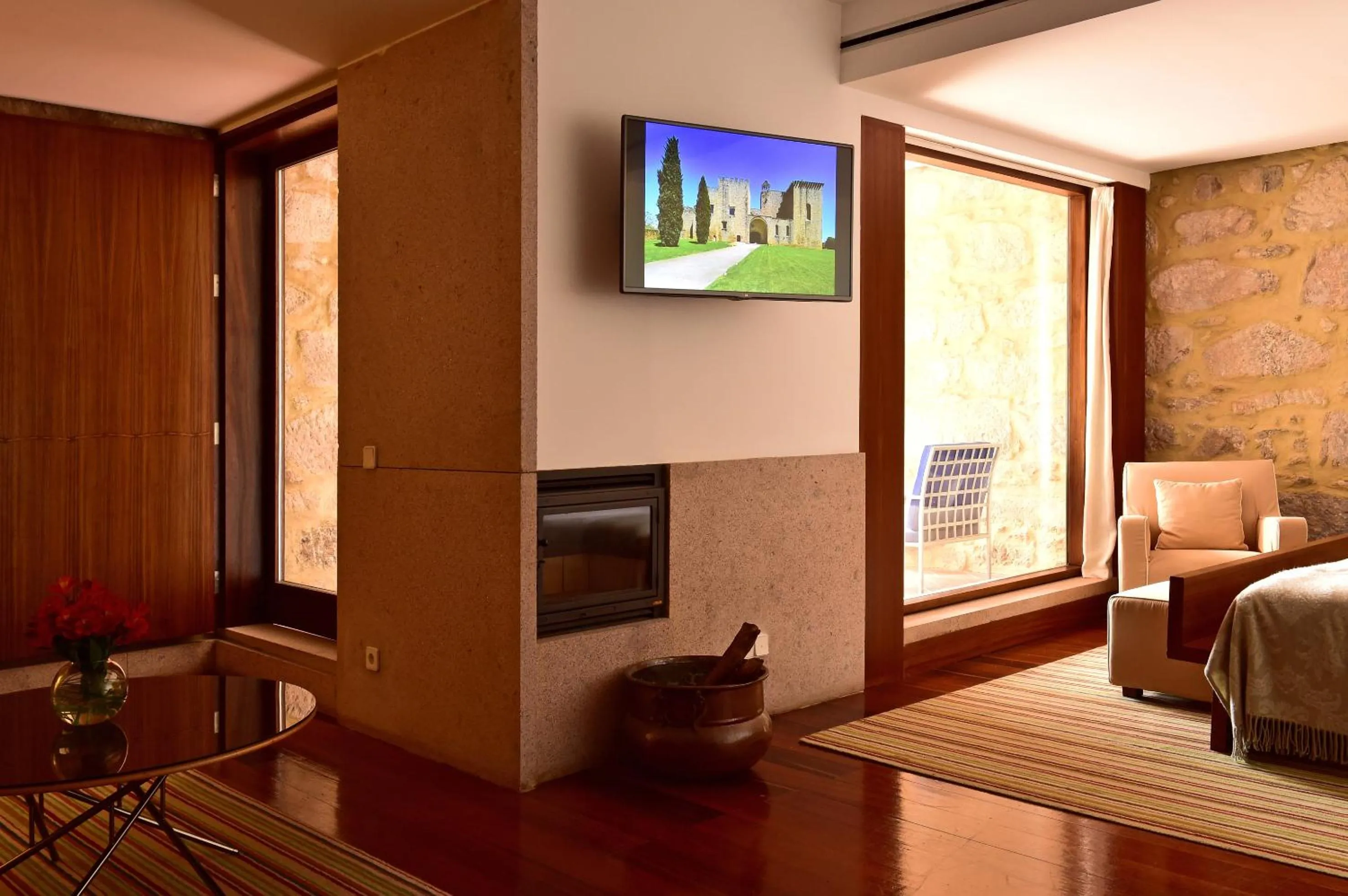 Photo of the whole room, Bed in Pousada Mosteiro do Crato