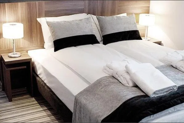 Bed in Montis Hotel & Spa