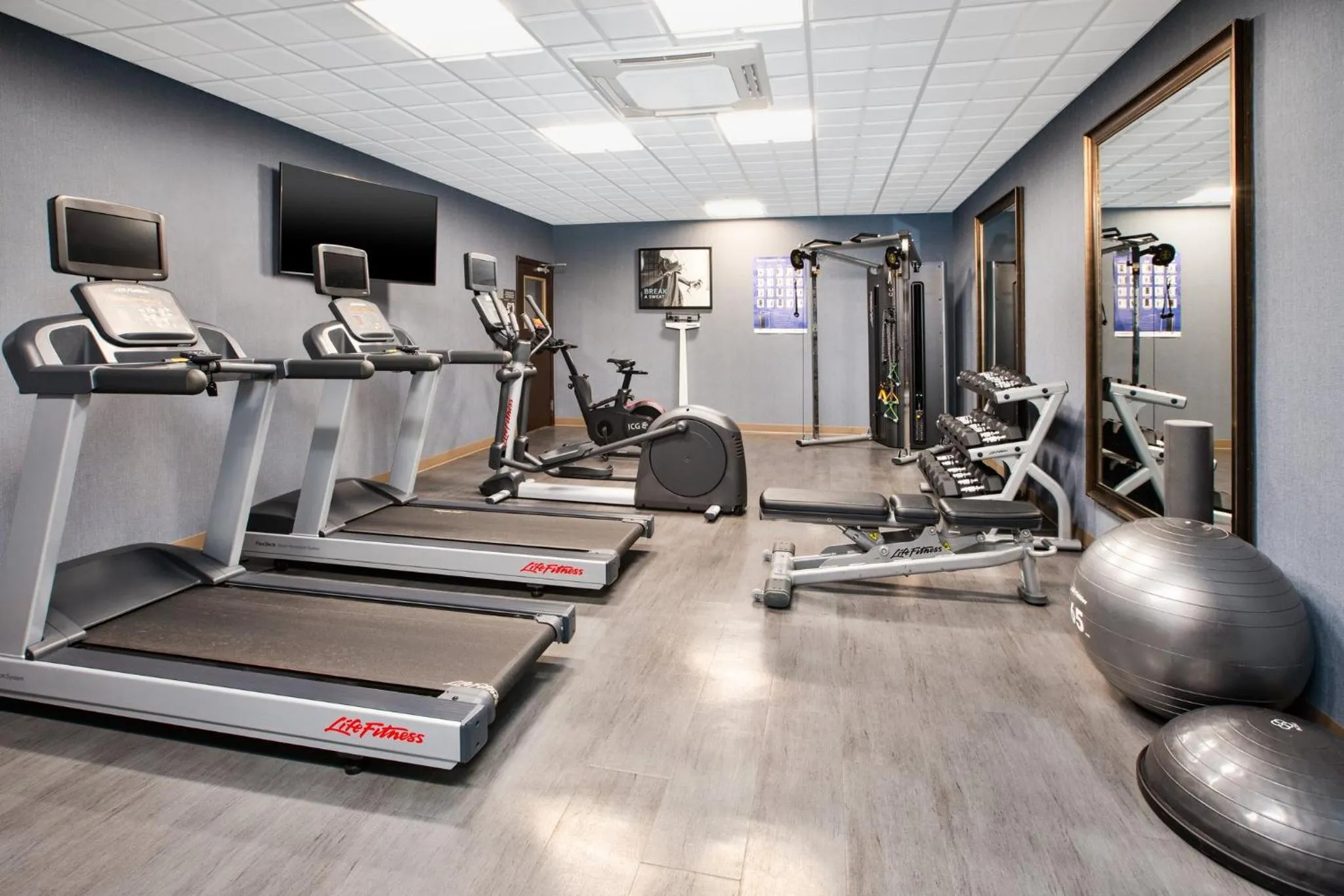 Fitness centre/facilities in Staybridge Suites Bismarck by IHG
