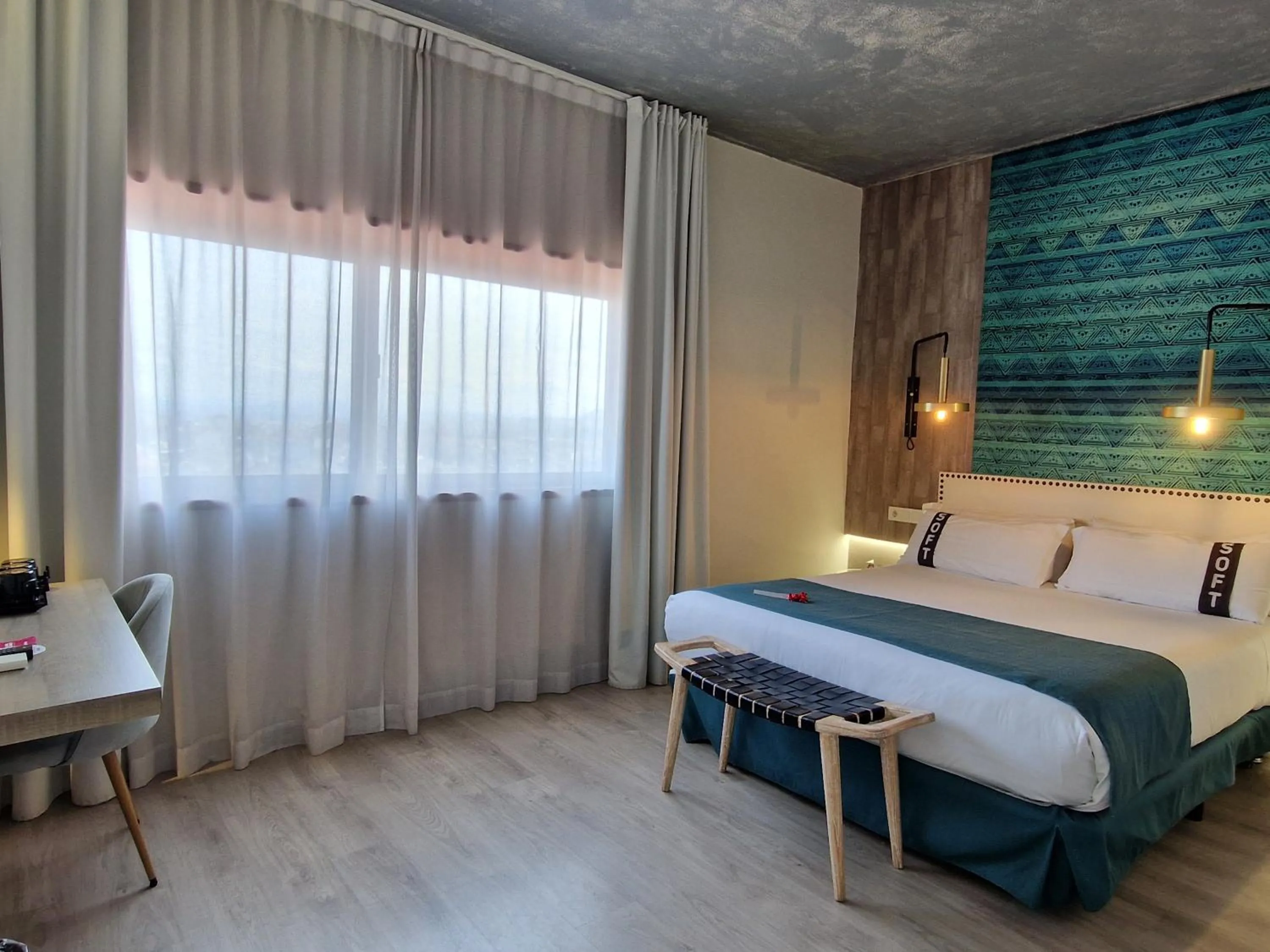 Bedroom, Bed in Casual Inca Porto