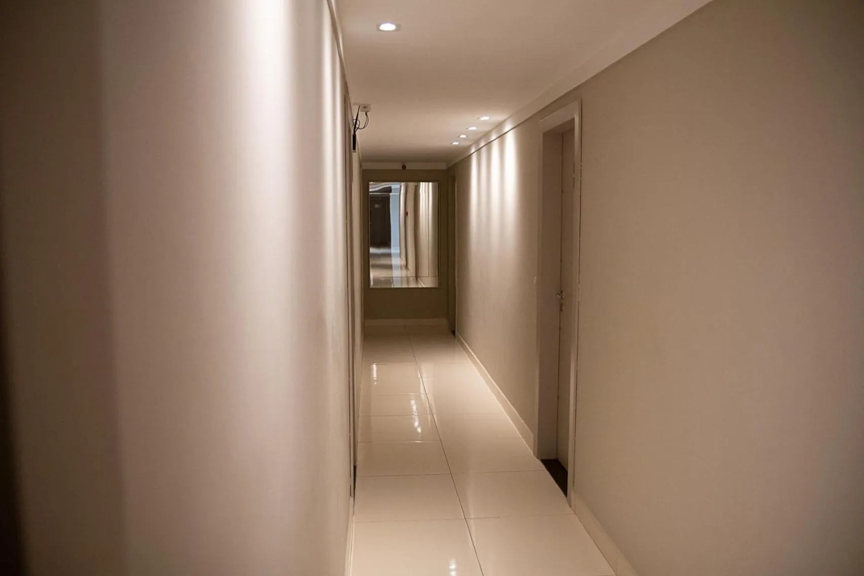 Seating area in Maximus Sottile - by Easy Hotéis