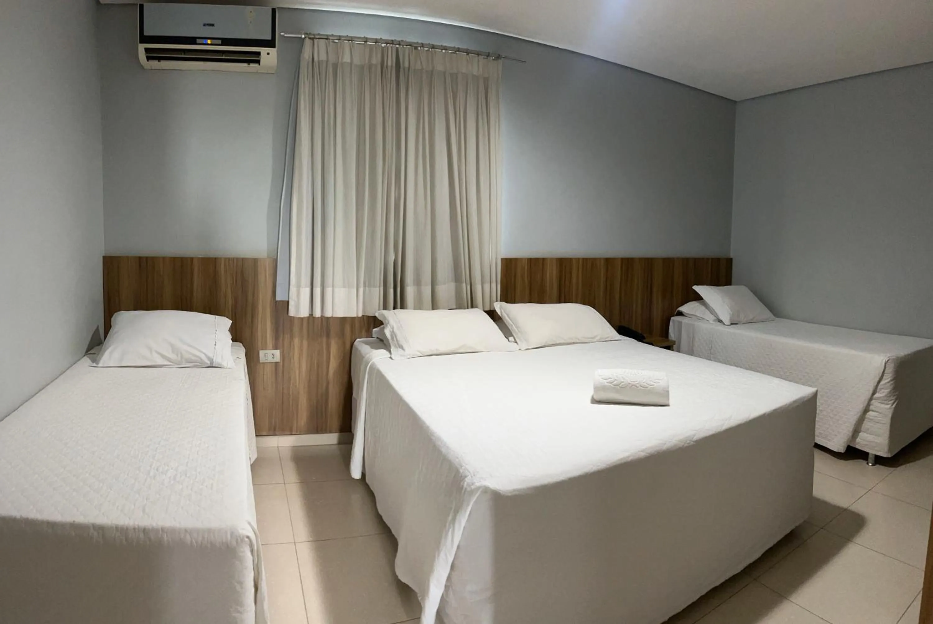 Bedroom, Bed in Maximus Sottile - by Easy Hotéis