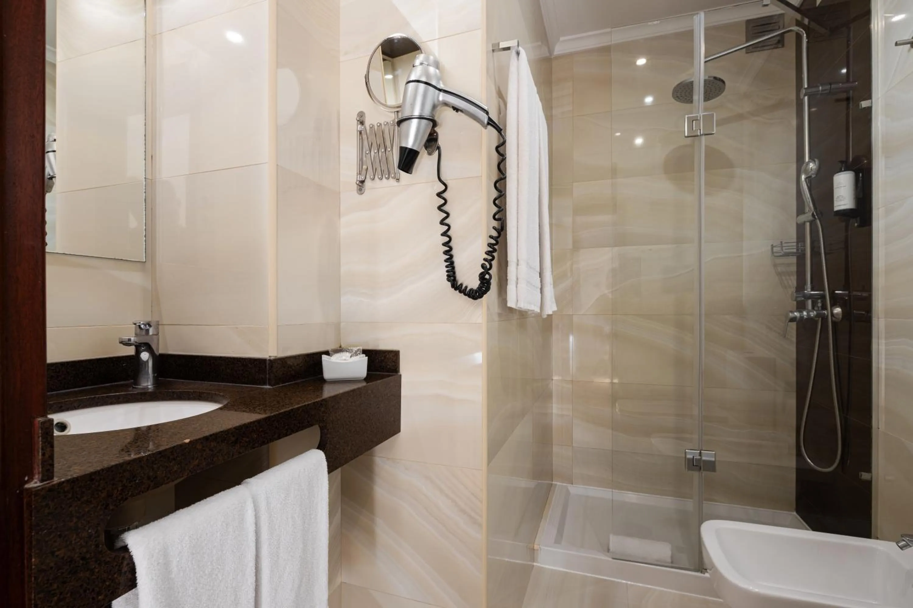 Toilet in Hotel da Bolsa