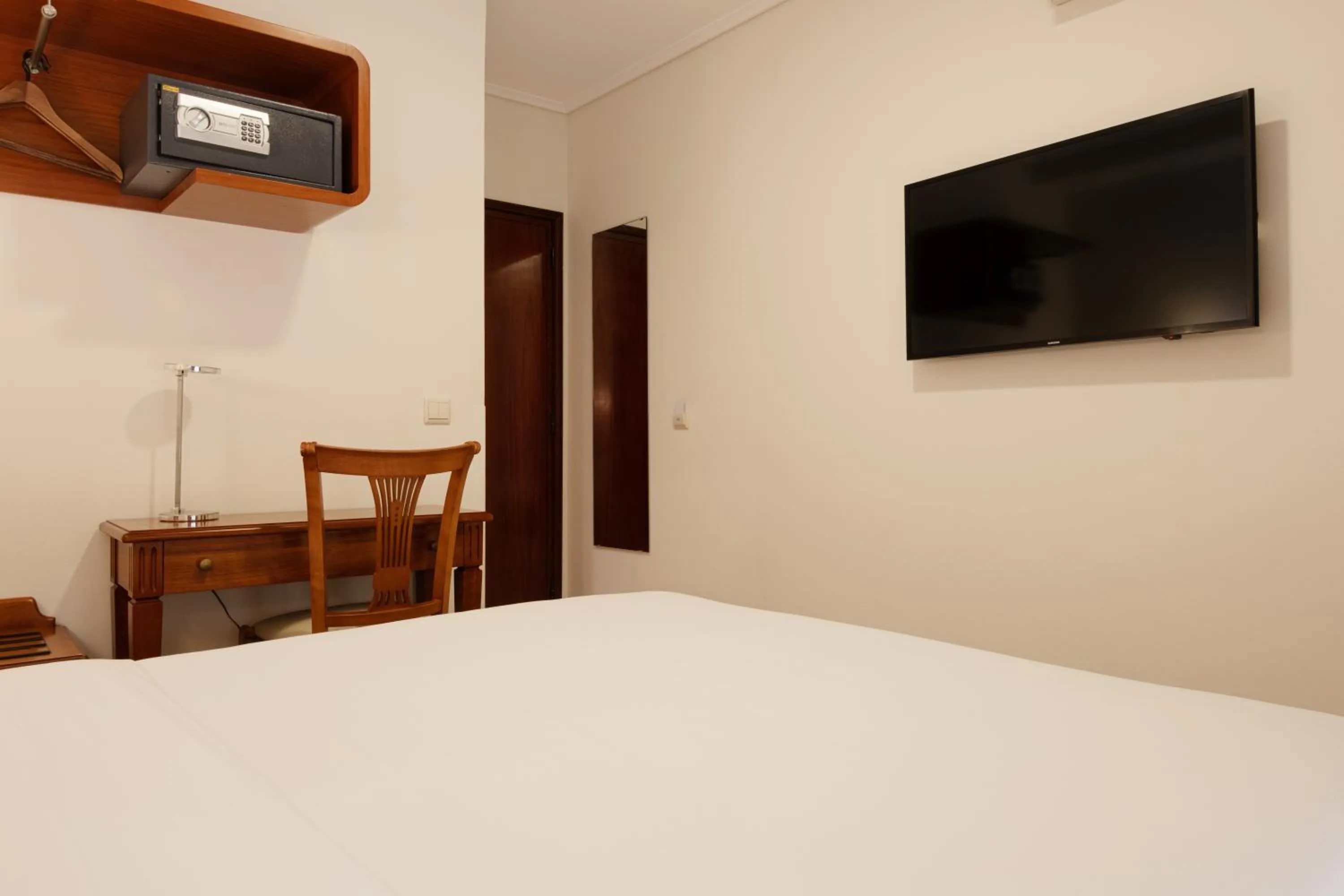 Bedroom, Bed in Hotel da Bolsa