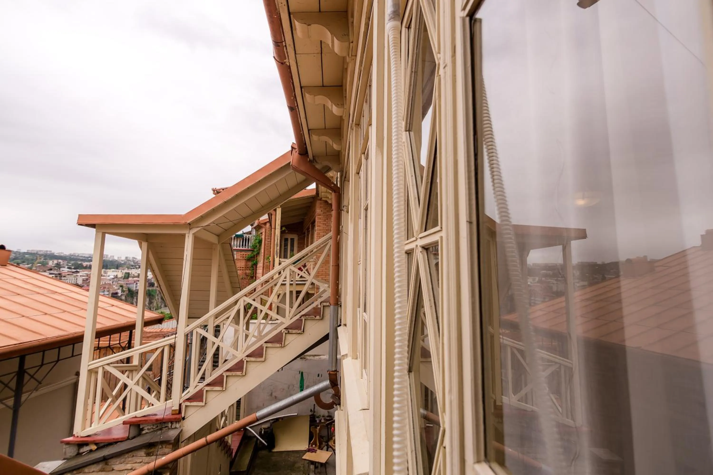 Entertainment in M & L Old Tbilisi