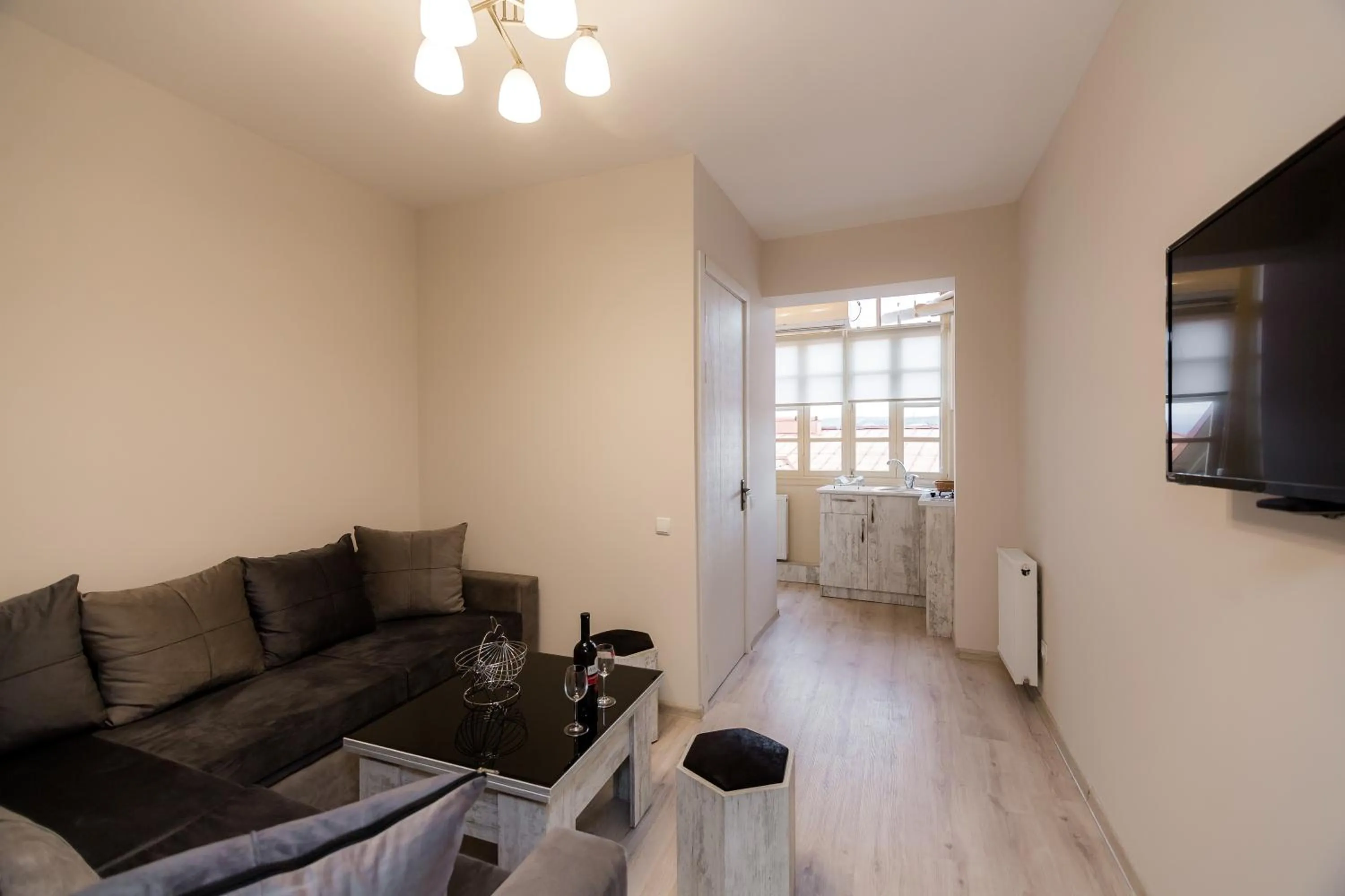 Photo of the whole room in M & L Old Tbilisi