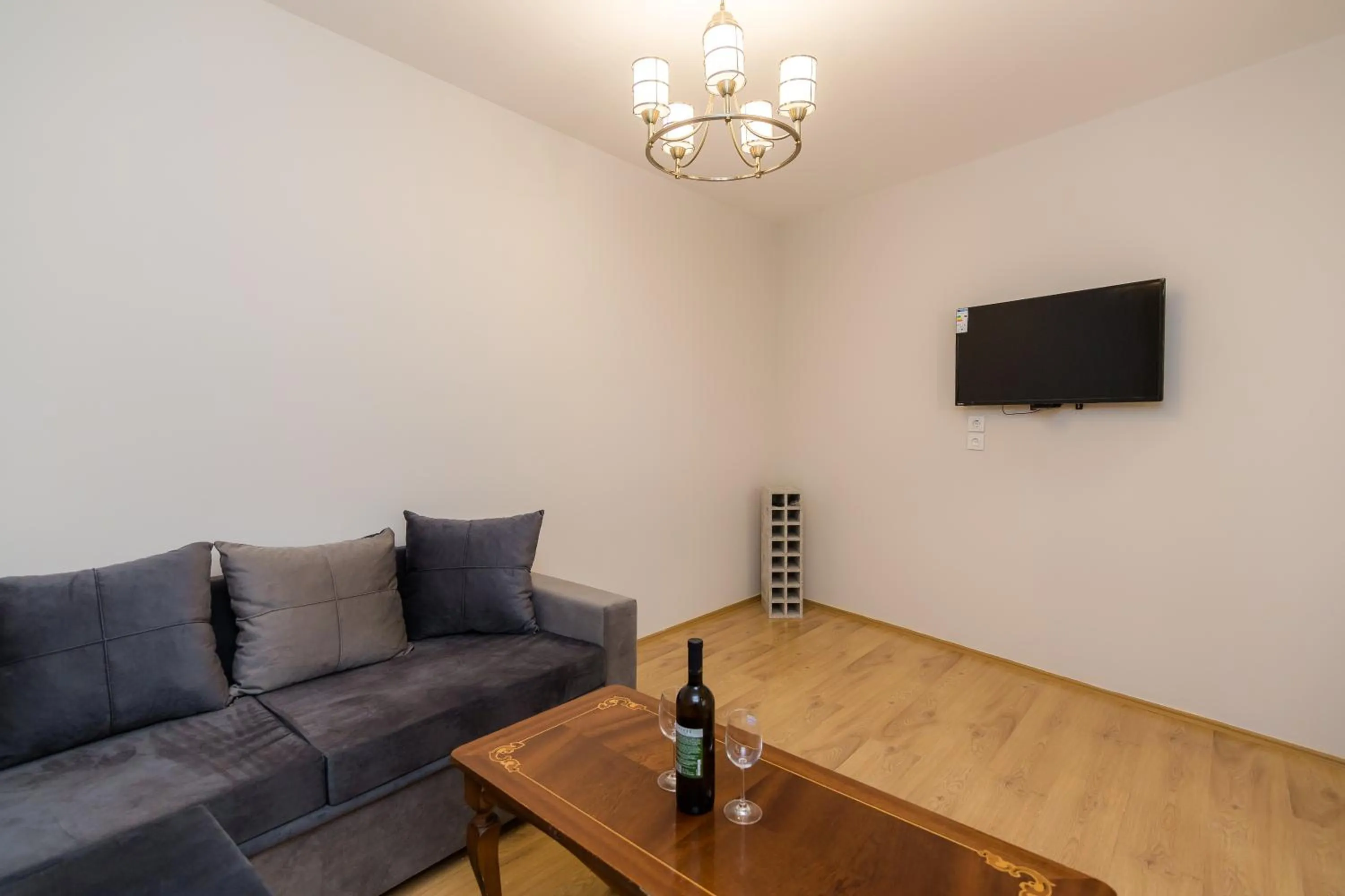 Photo of the whole room in M & L Old Tbilisi