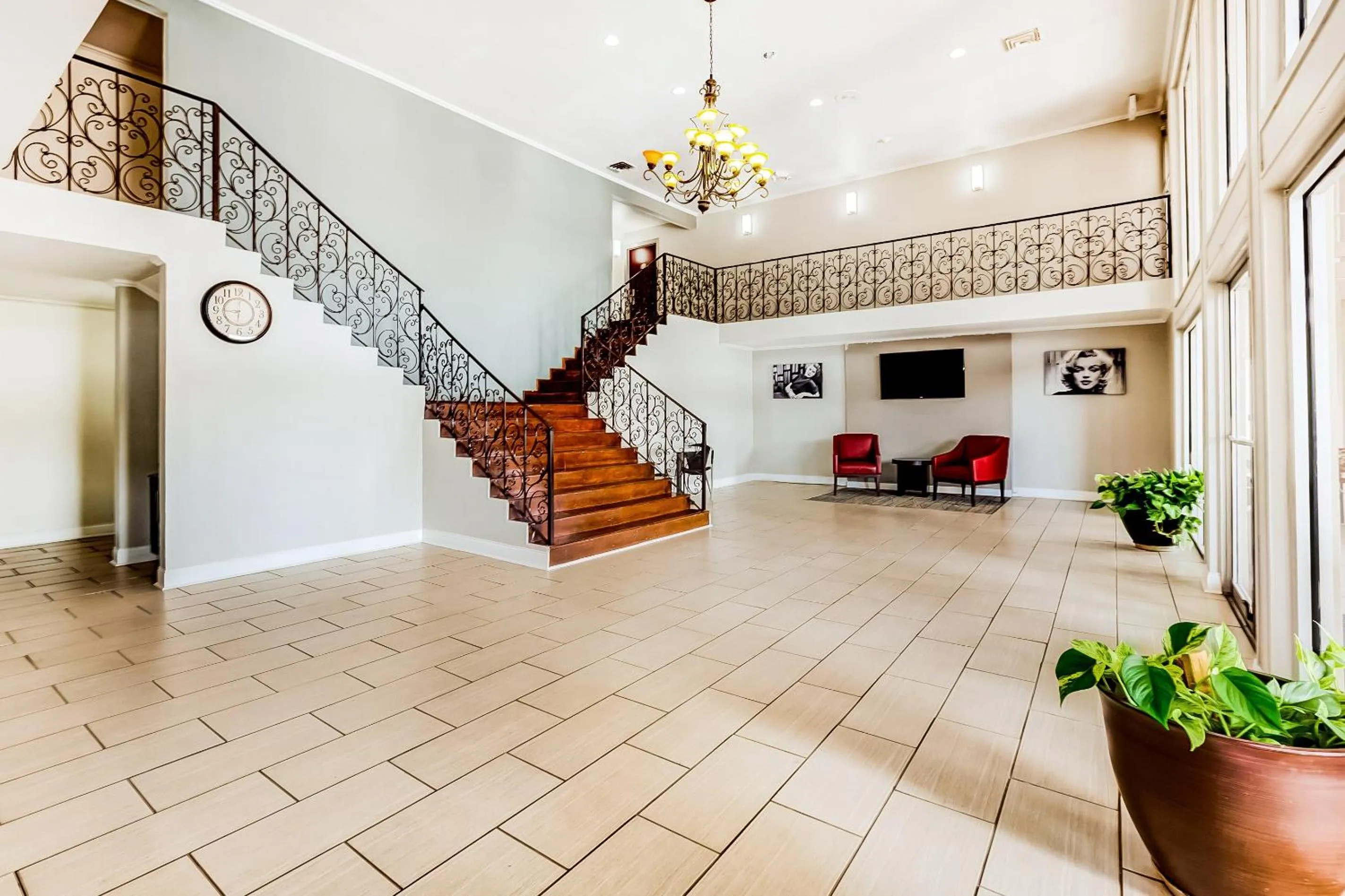 Lobby or reception in OYO Hotel Tyler Northwest Mineola Hwy