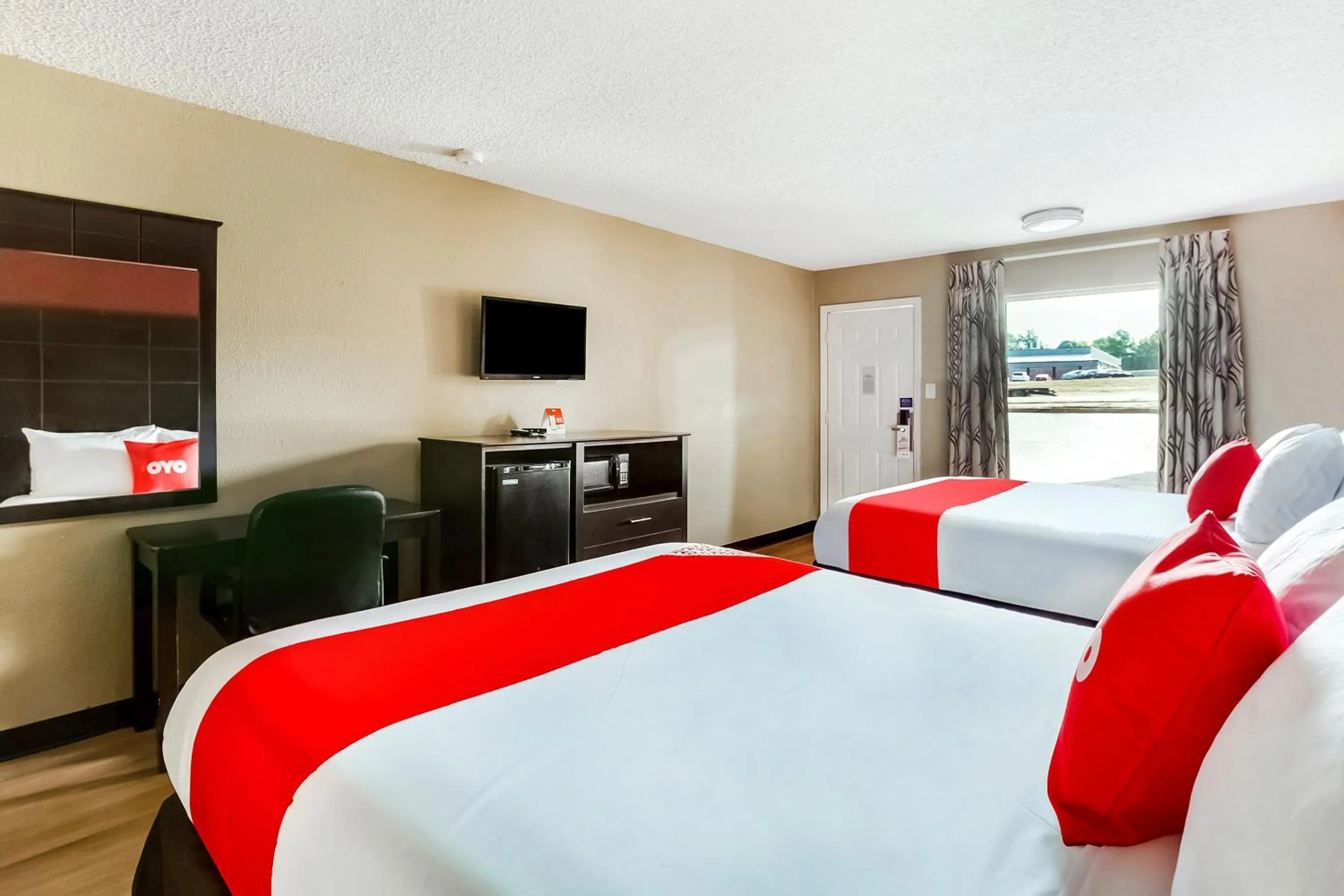 Bedroom in OYO Hotel Tyler Northwest Mineola Hwy