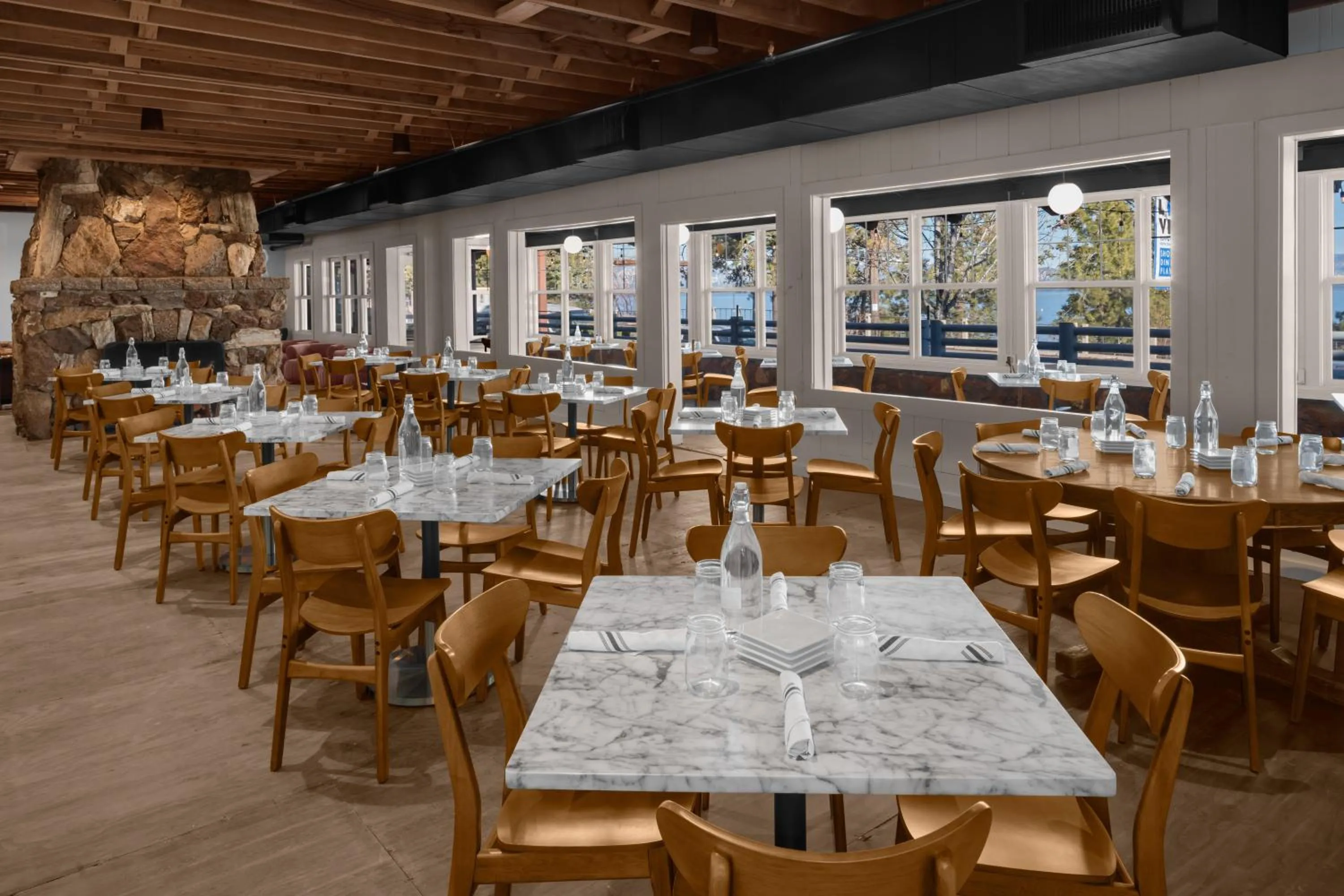 Restaurant/places to eat in evo Hotel Tahoe City