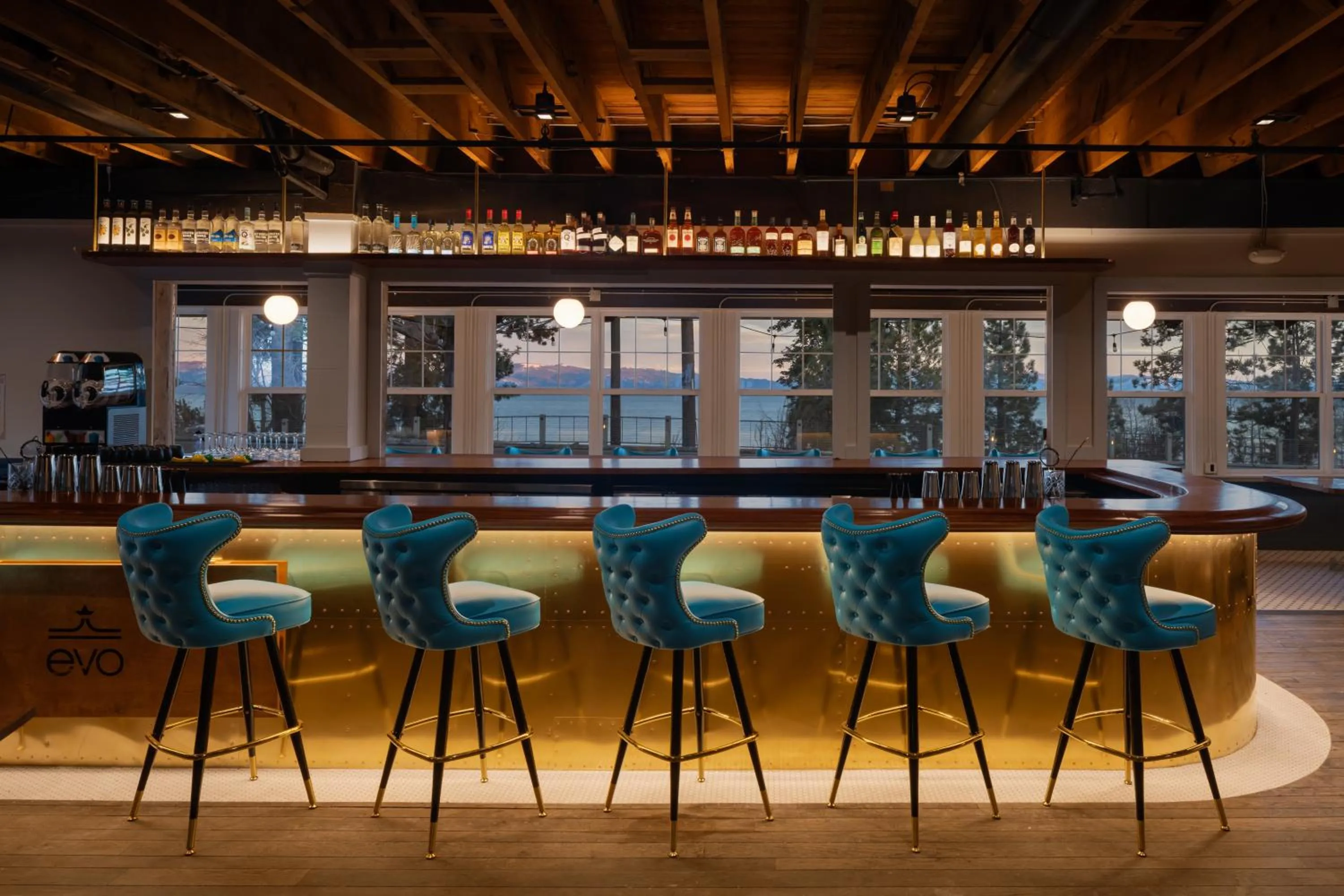 Restaurant/places to eat in evo Hotel Tahoe City