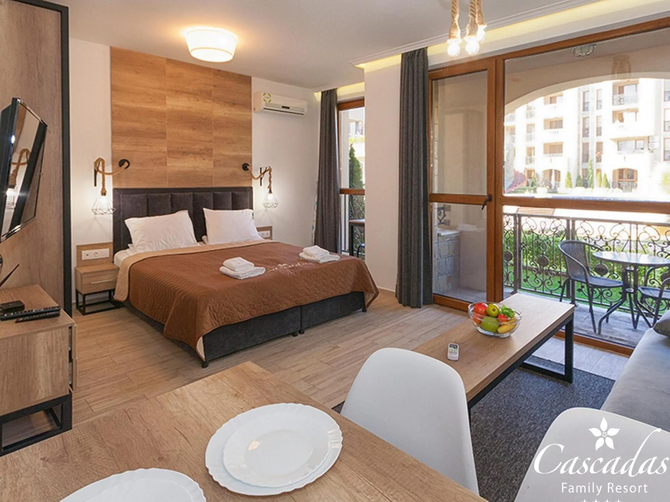 Dining area, Bed in Cascadas Family Resort