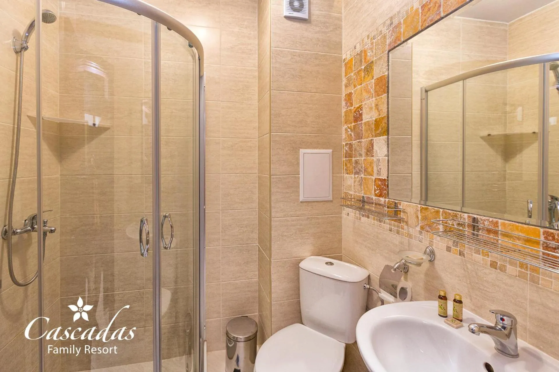 Toilet in Cascadas Family Resort