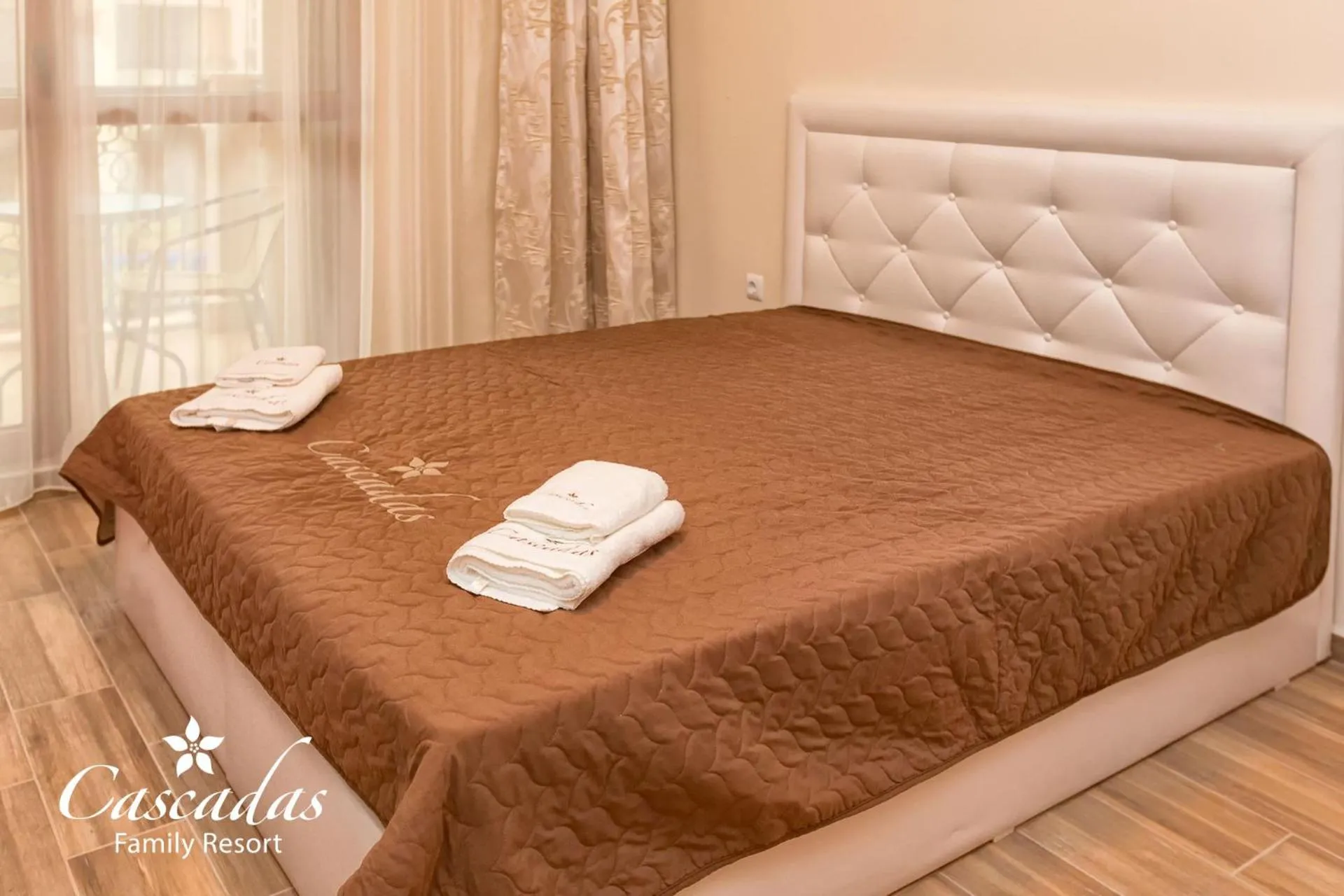 Photo of the whole room, Bed in Cascadas Family Resort