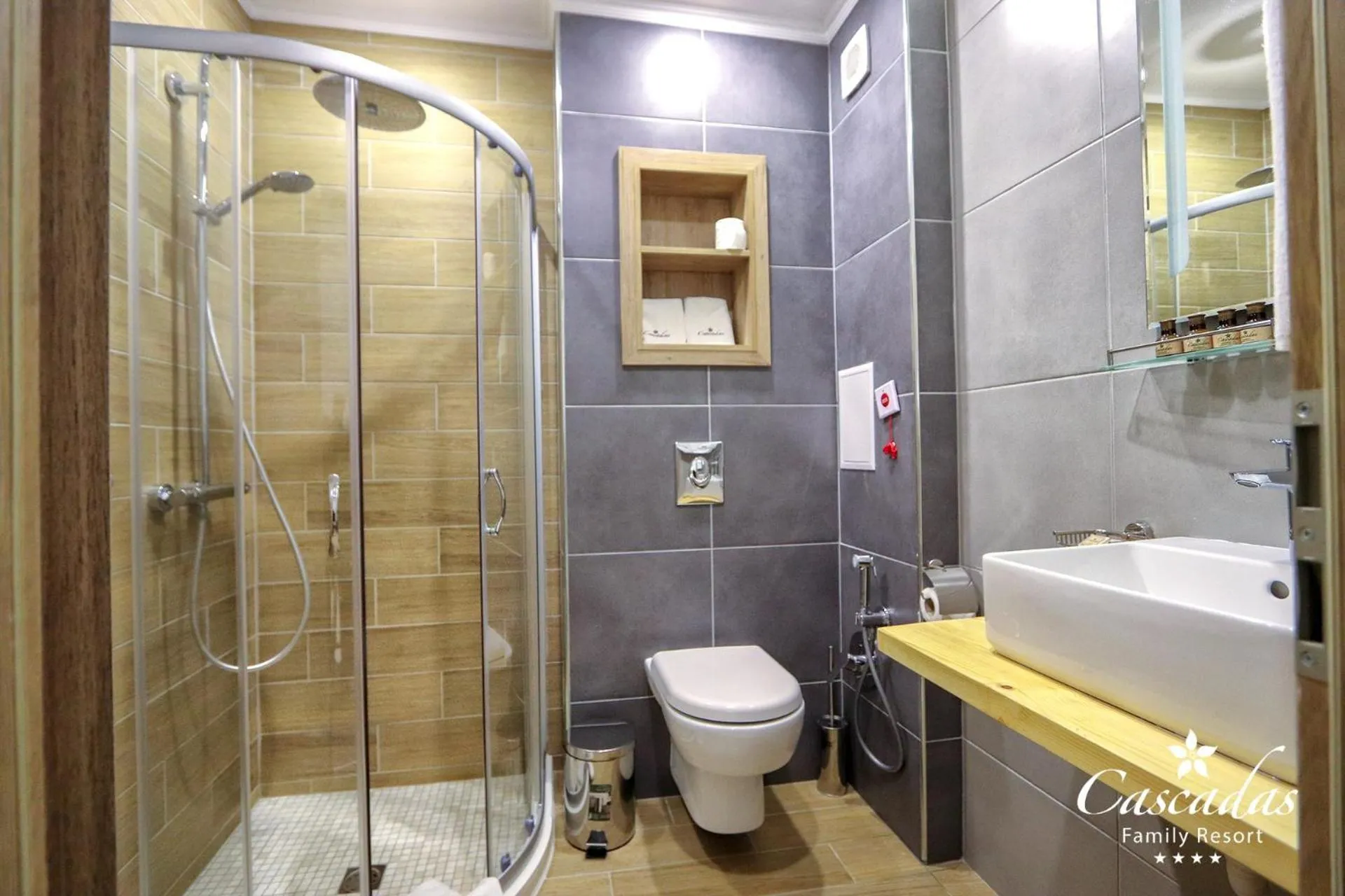 Bathroom in Cascadas Family Resort