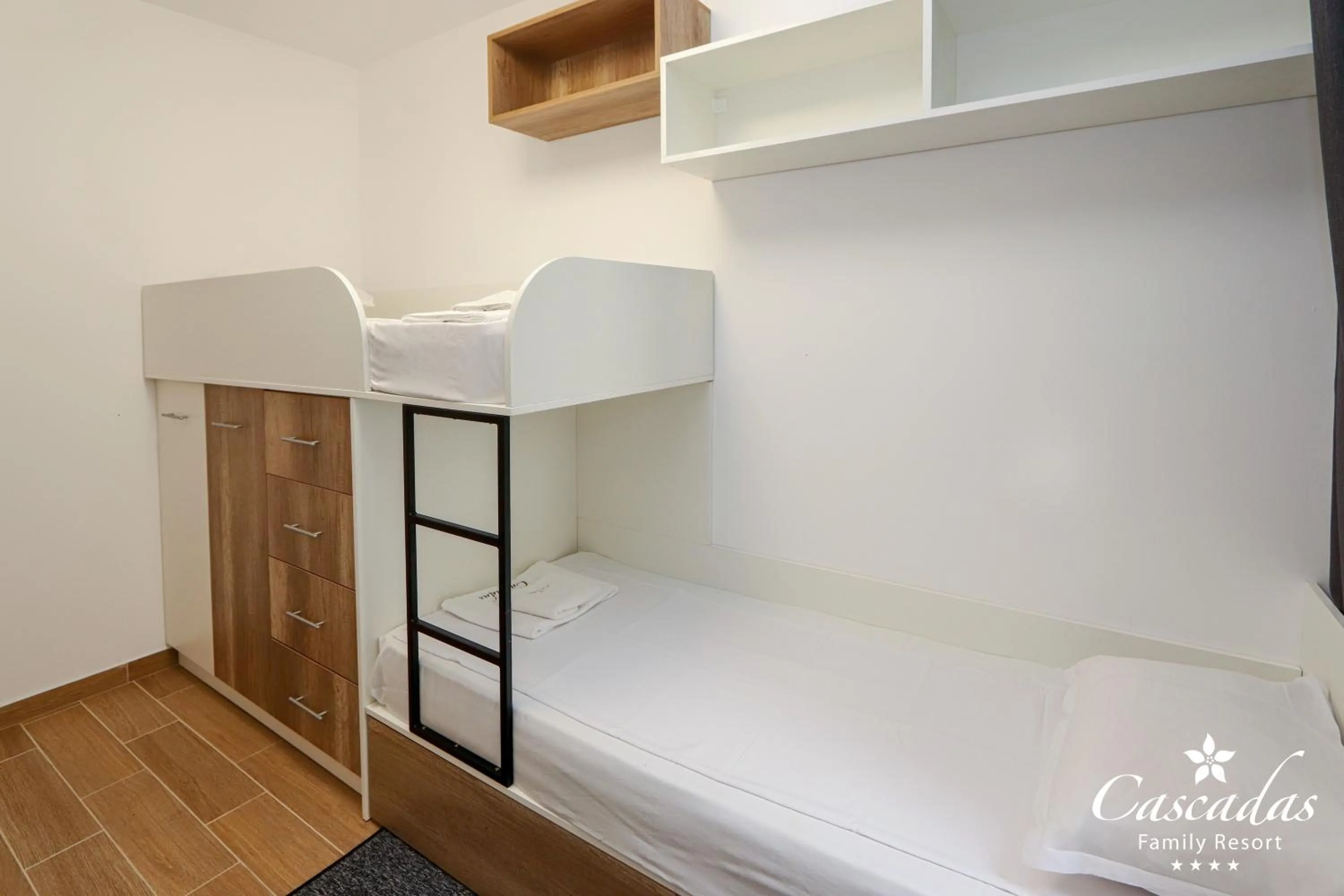 Bedroom, Bed in Cascadas Family Resort