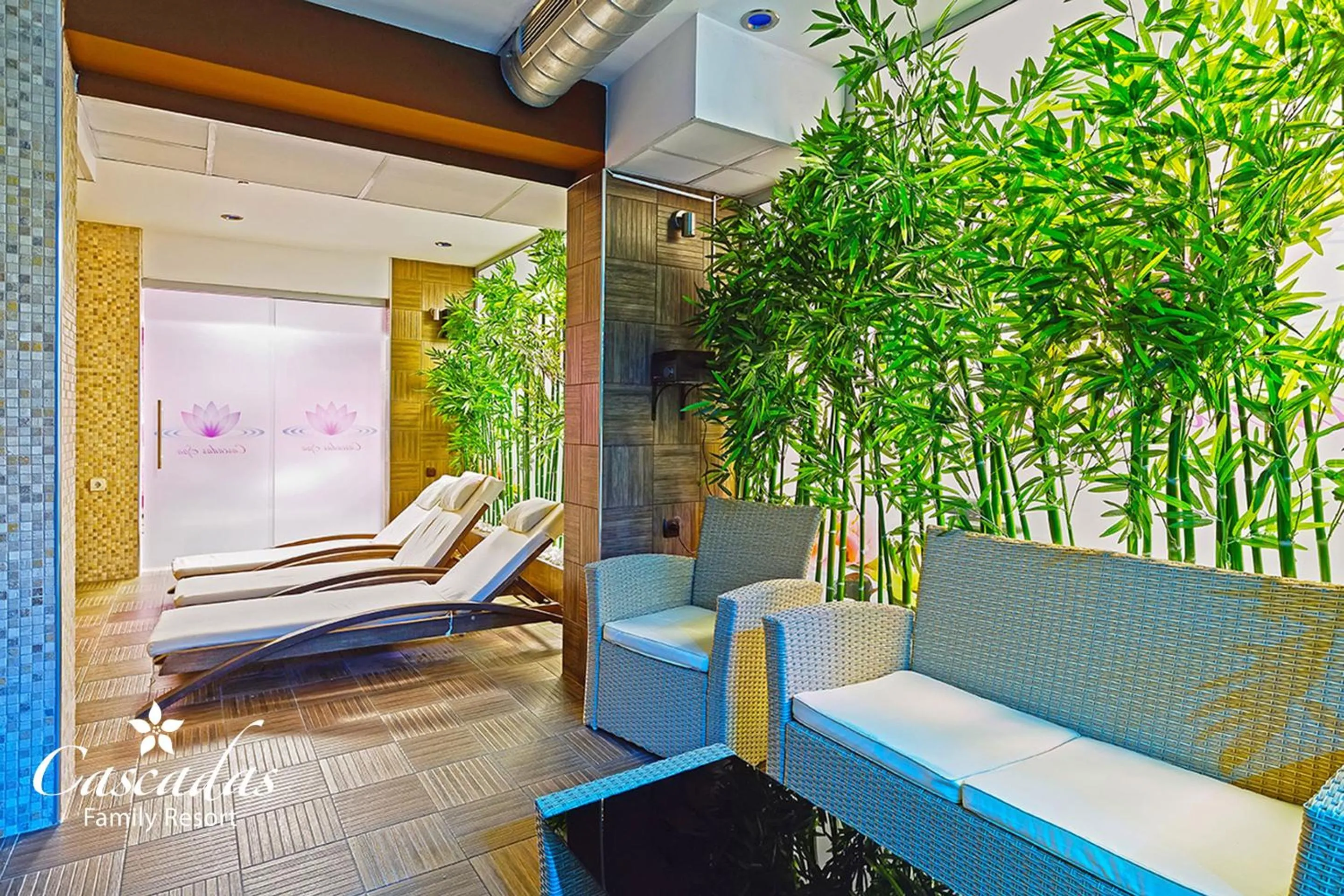 Hot Tub in Cascadas Family Resort