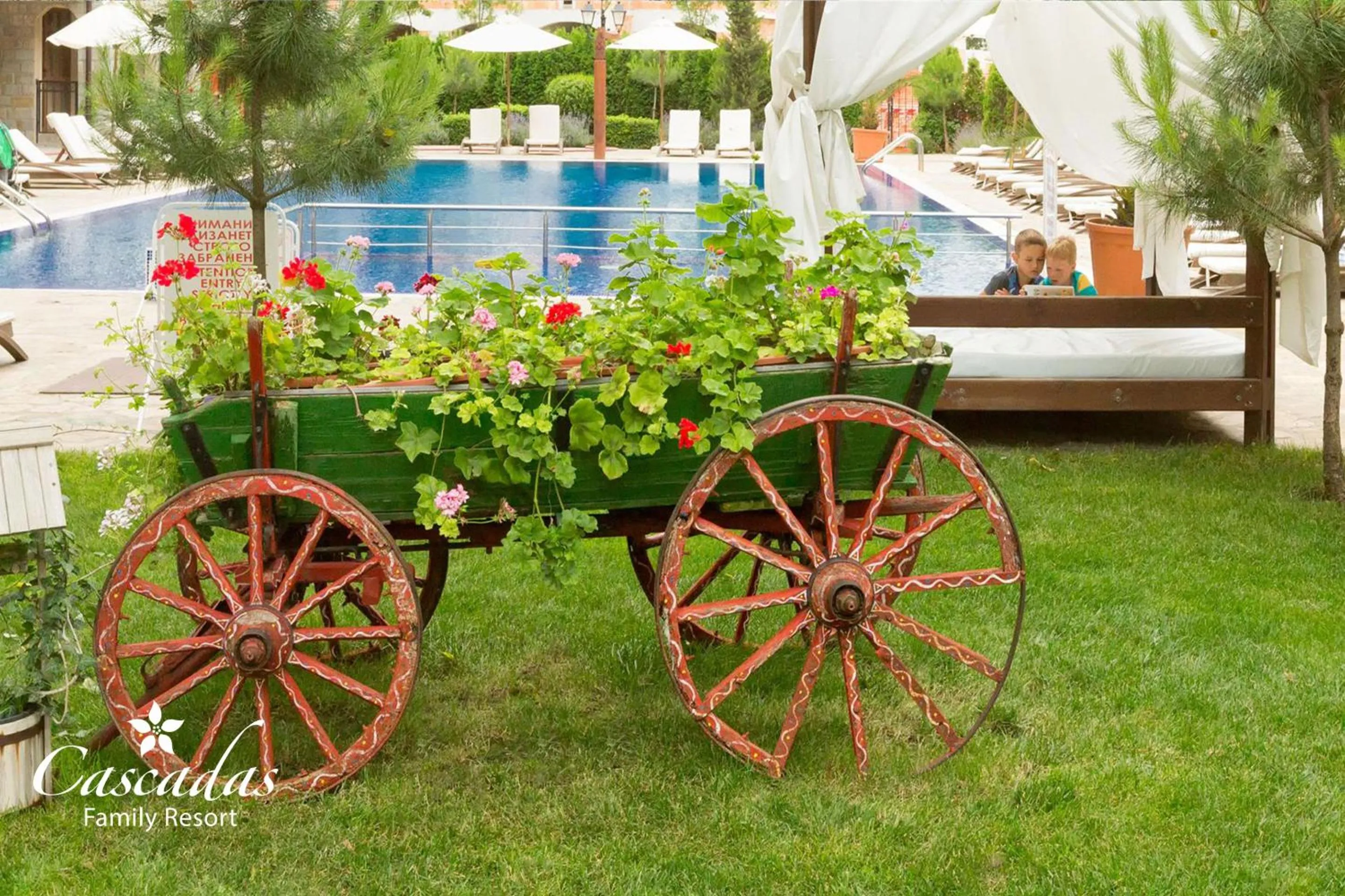 Garden in Cascadas Family Resort