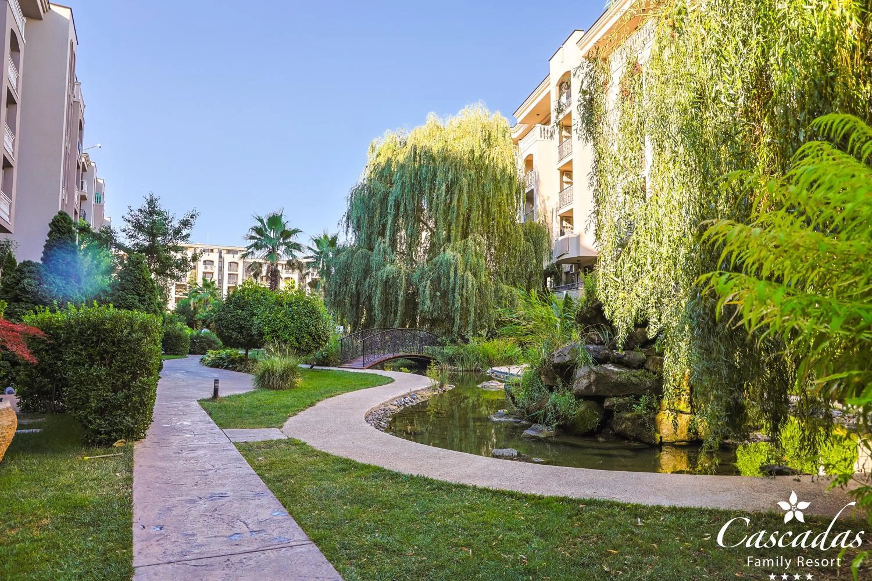 Garden view in Cascadas Family Resort