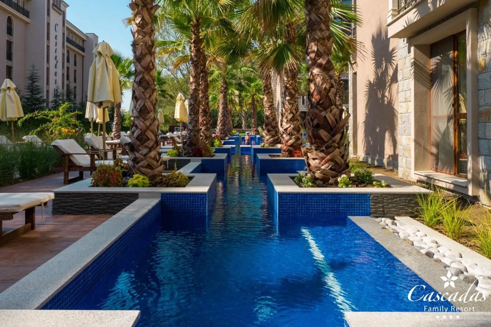 Swimming pool in Cascadas Family Resort