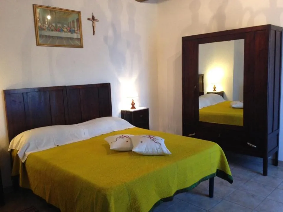 Bed in Penisola Verde b&b