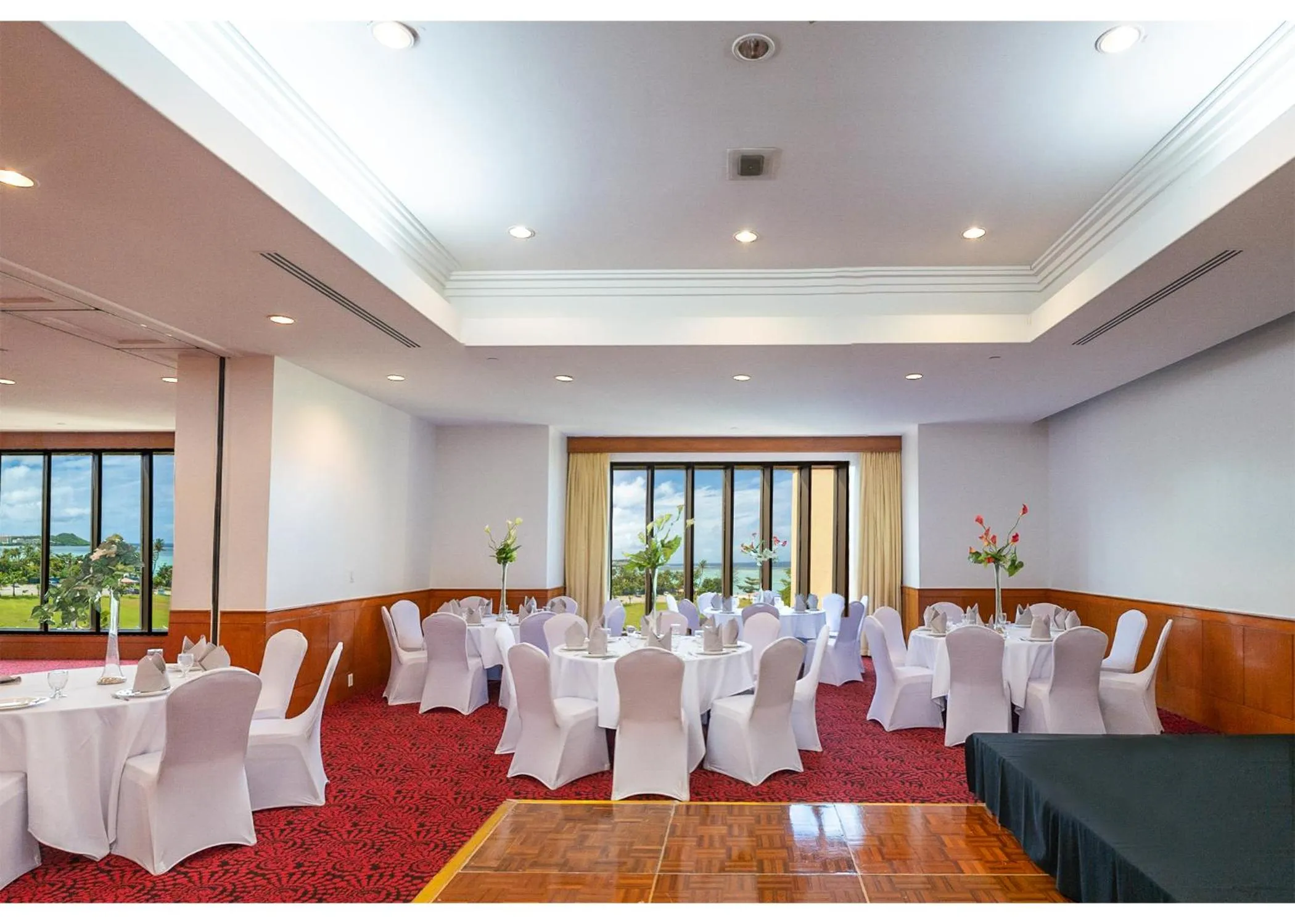 Banquet/Function facilities in Holiday Resort & Spa Guam