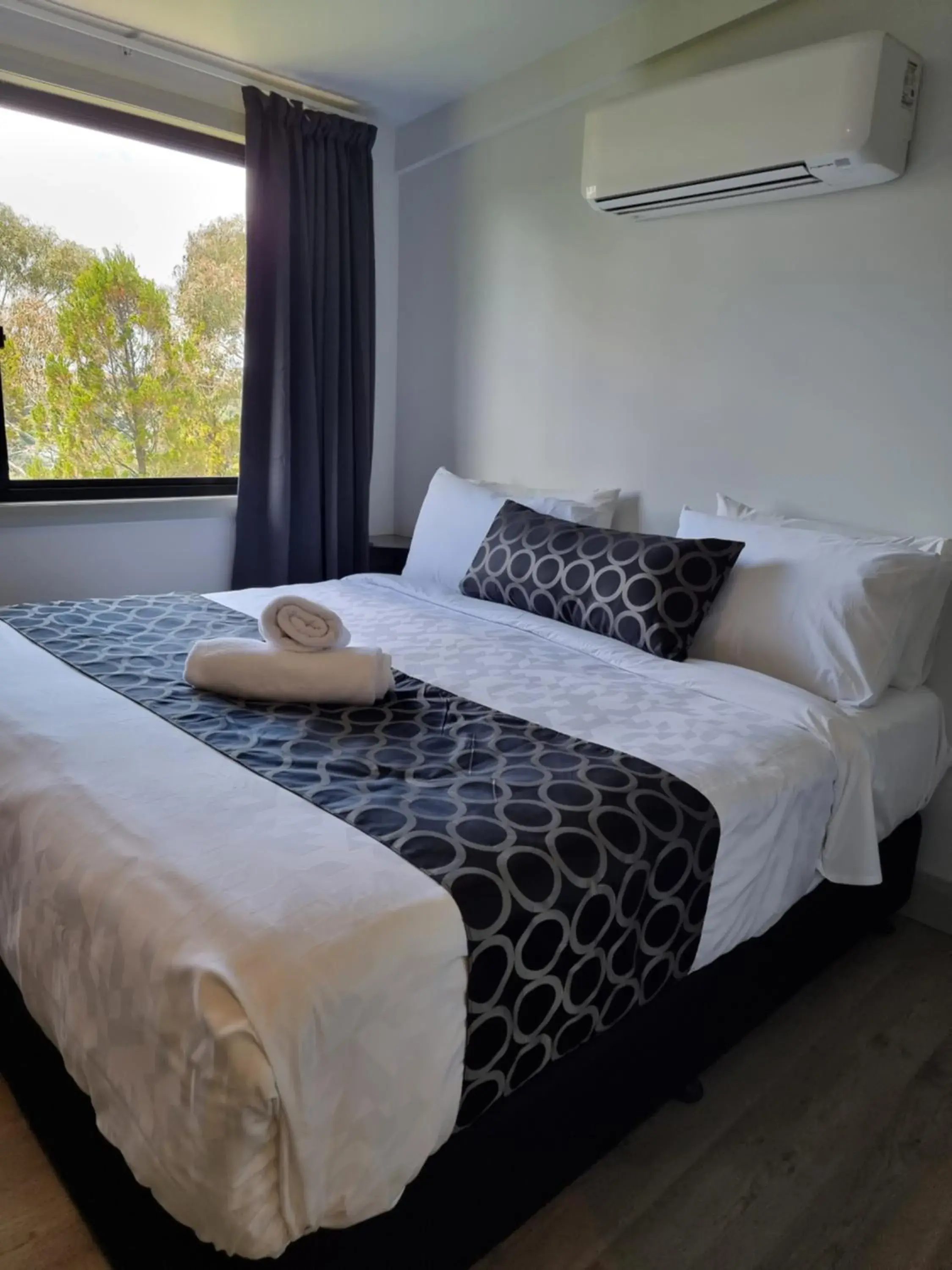 Deluxe King Room in Cooma High Country Motel Deluxe King Room in Cooma High Country Motel