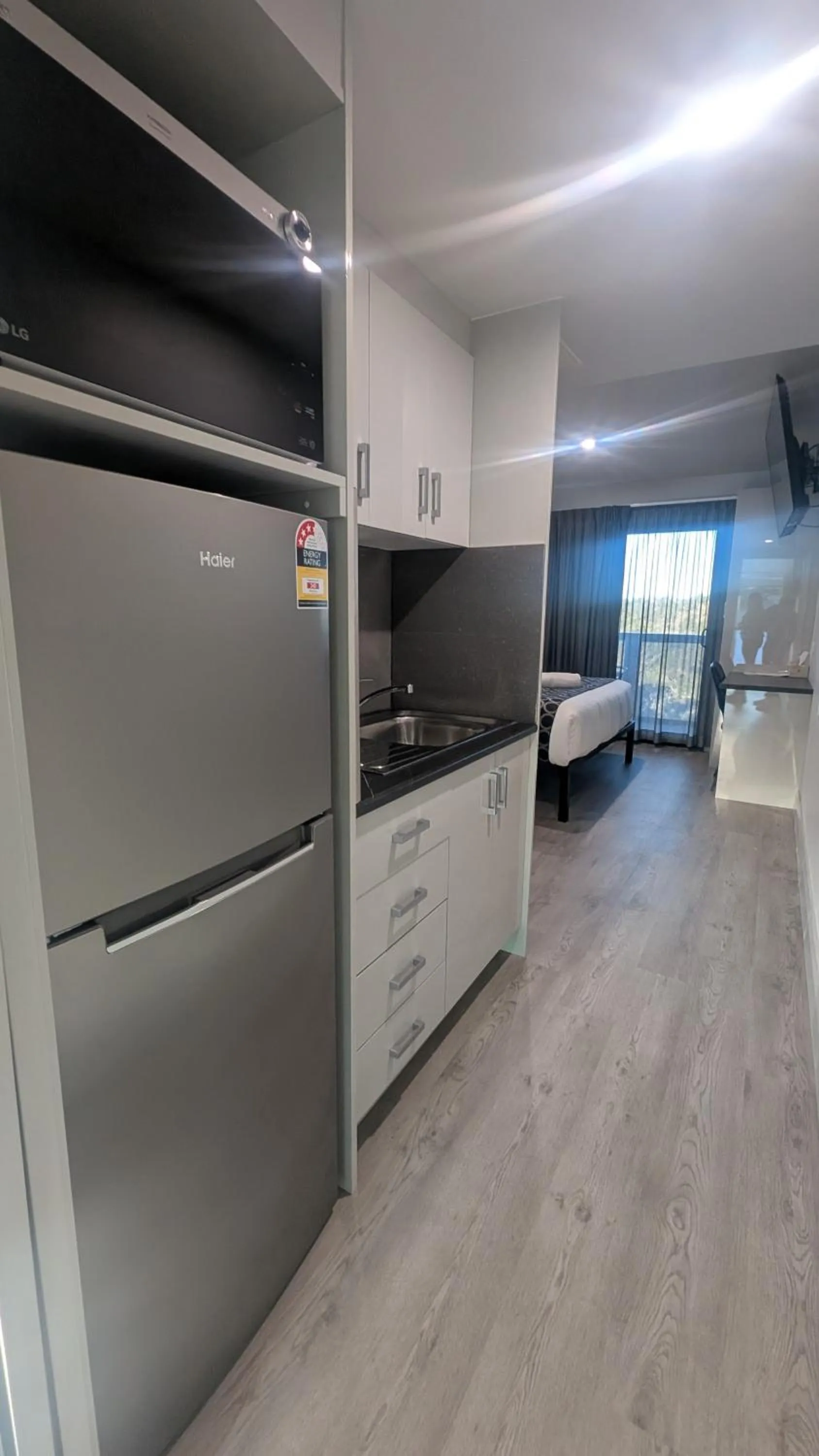 Bed in Cooma High Country Motel