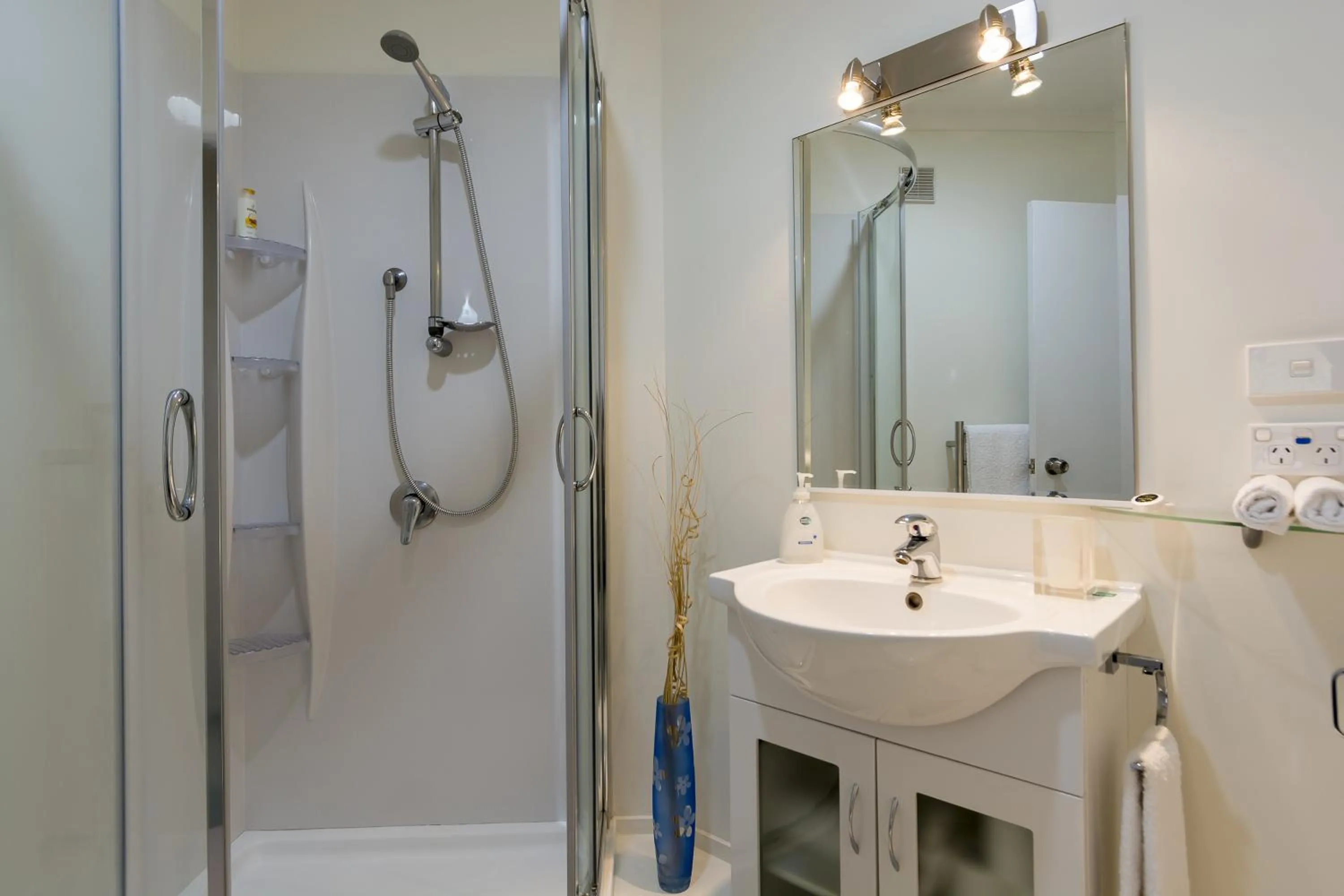 Bathroom in Seascape Villa B&B