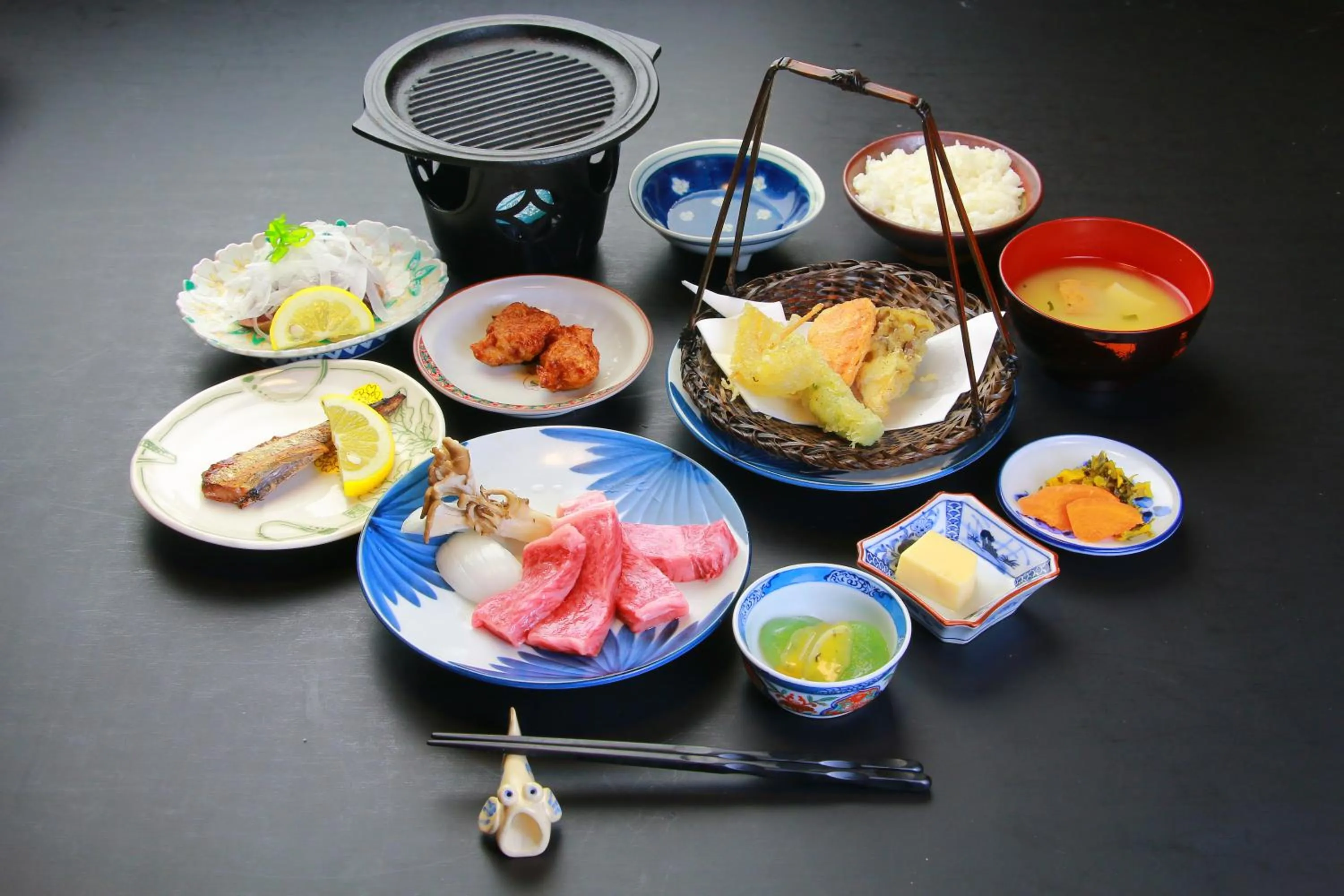 Dinner in Family Ryokan Kawakyu with Showa Retro, private hot spring