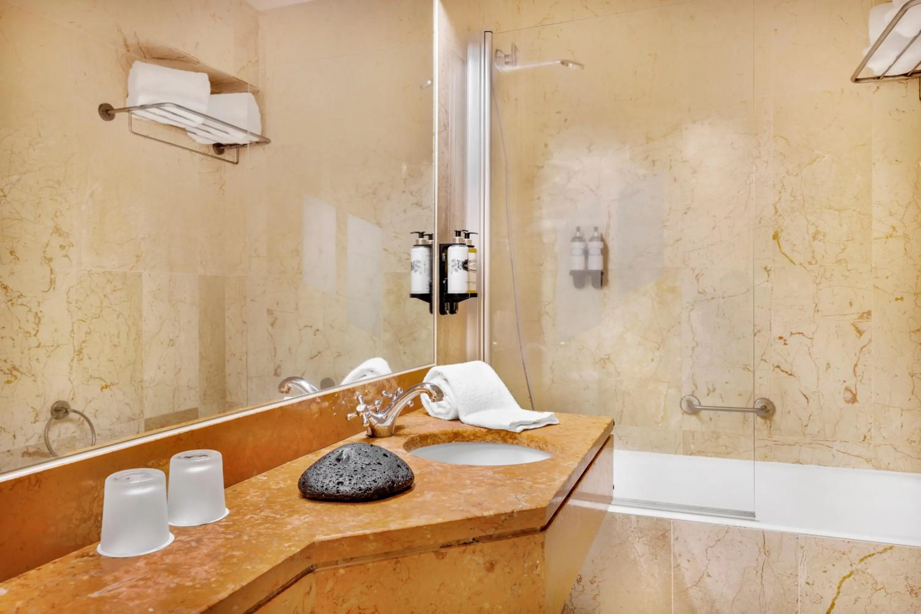 Bathroom in Pousada Forte da Horta