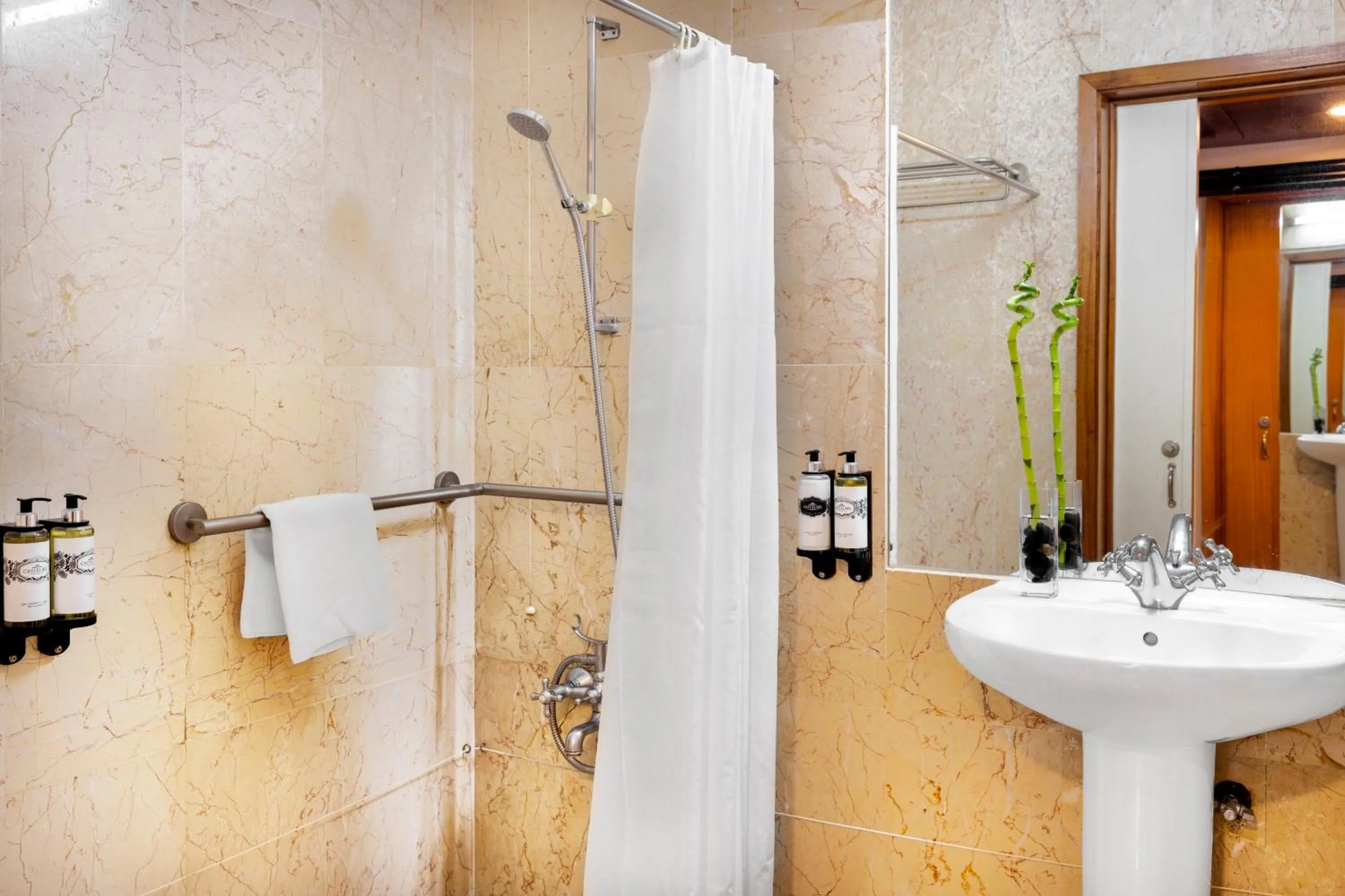 Bathroom in Pousada Forte da Horta