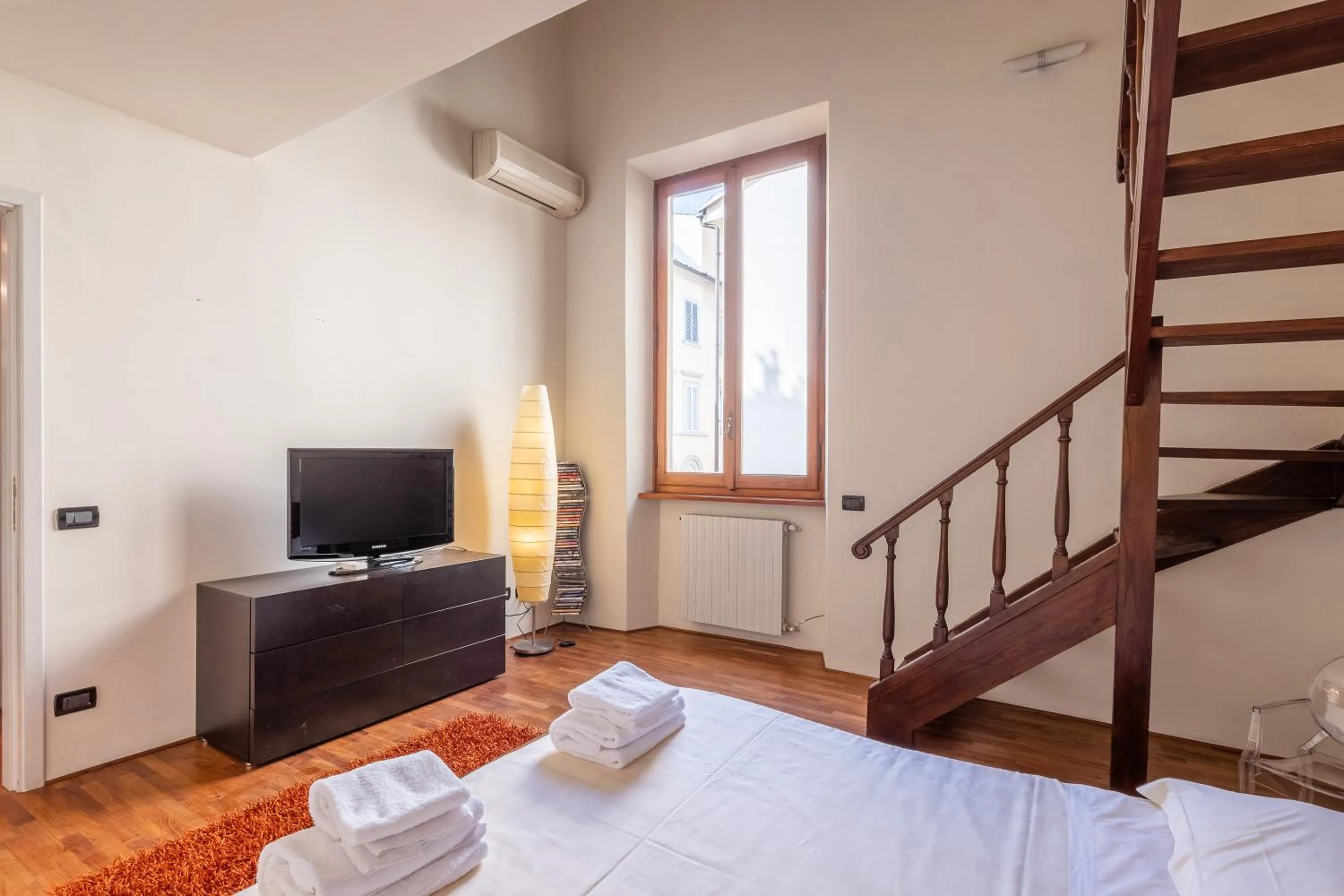 Bed in Venezia Terrace by Mmega