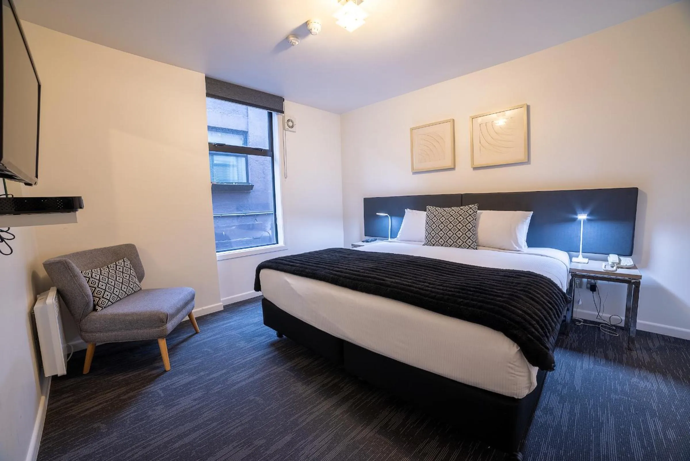 Bed in 315 Euro Motel and Serviced Apartments