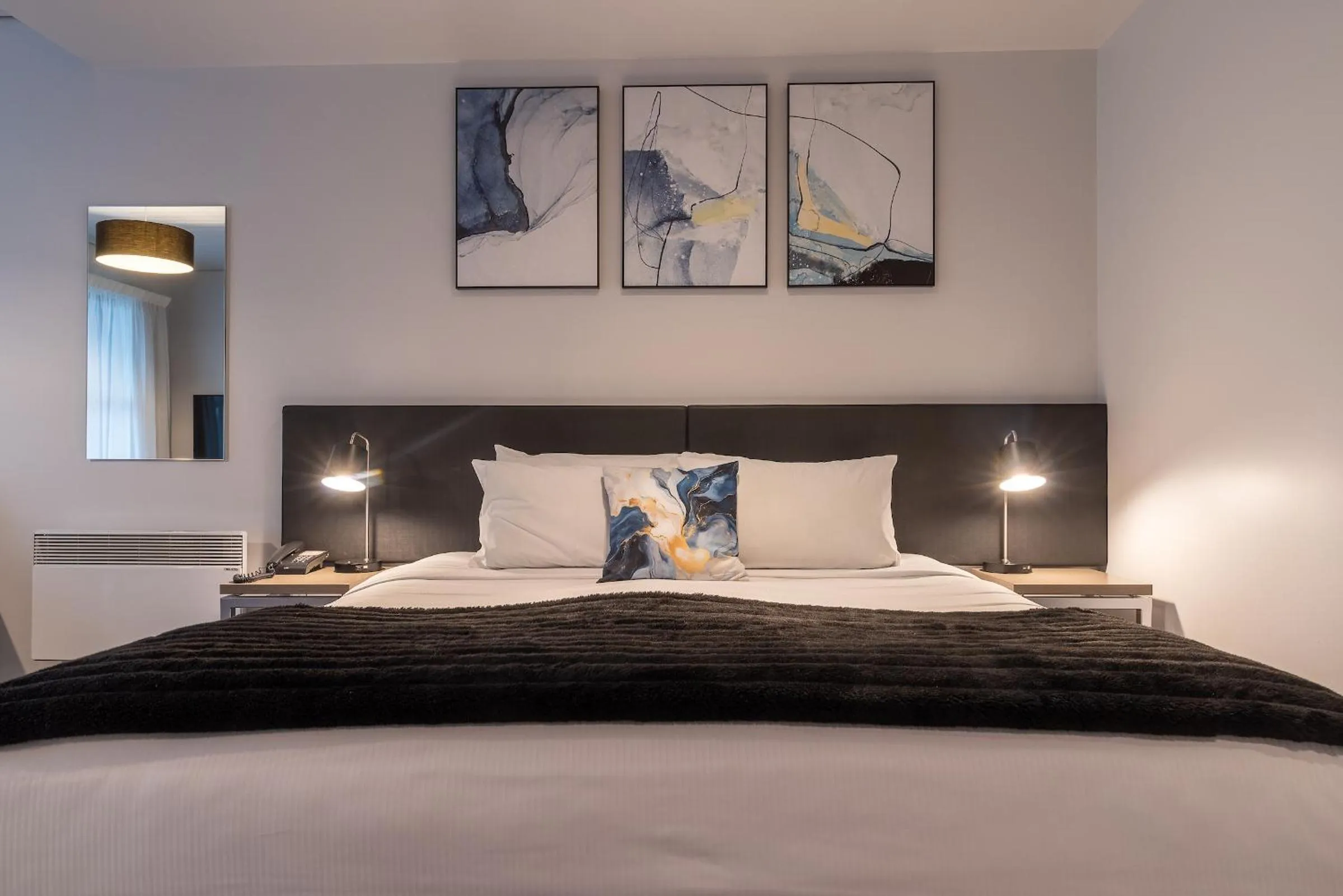 Bed in 315 Euro Motel and Serviced Apartments