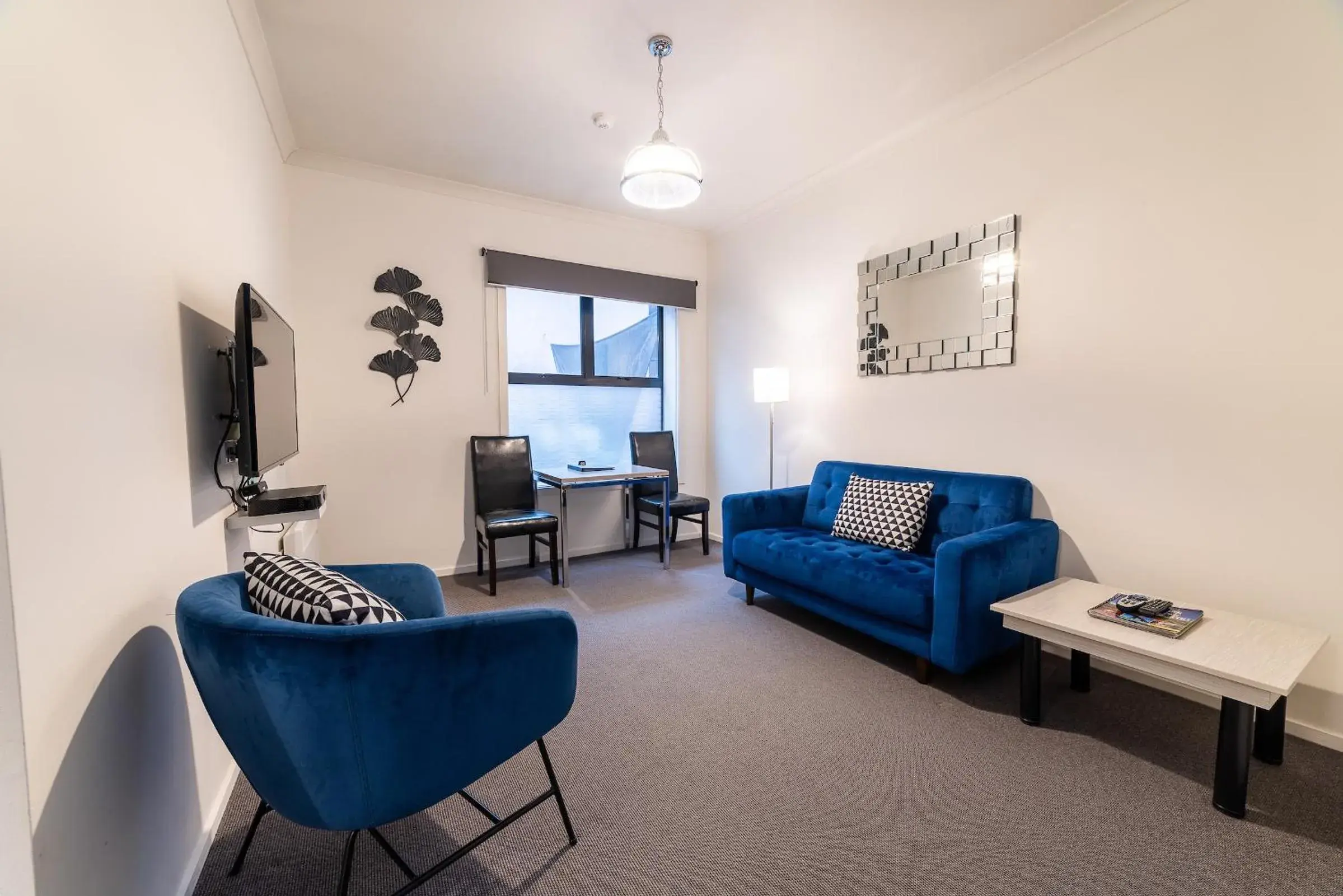 One- Bedroom Apartment - First Floor Stairs in 315 Euro Motel and Serviced Apartments One- Bedroom Apartment - First Floor Stairs in 315 Euro Motel and Serviced Apartments