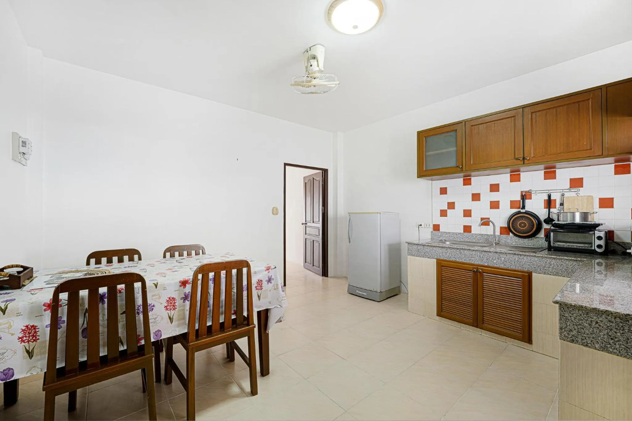 Kitchen or kitchenette in MyVillage Lamai