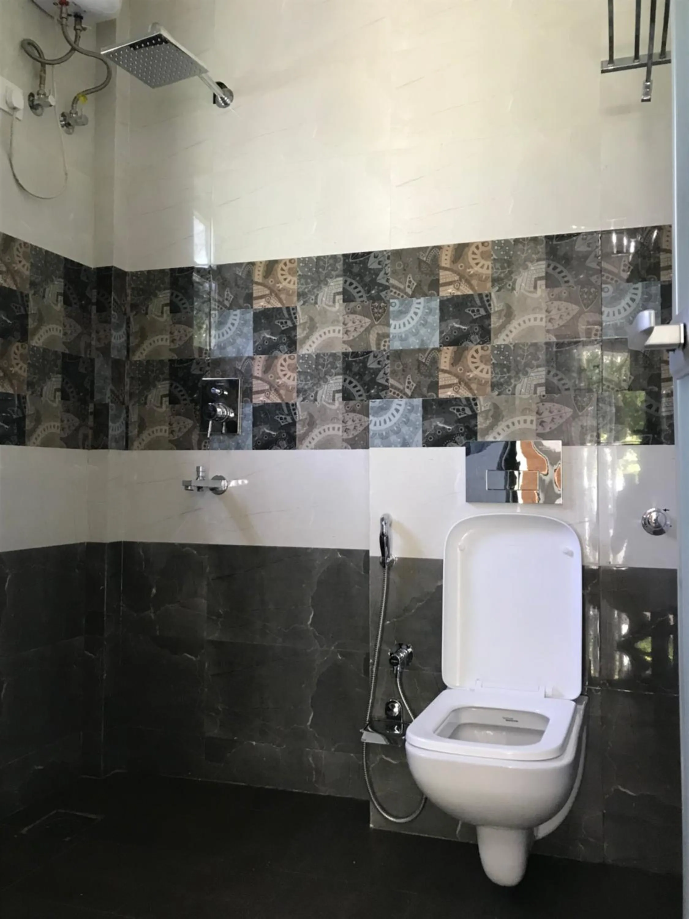 Toilet in Rankk Stays