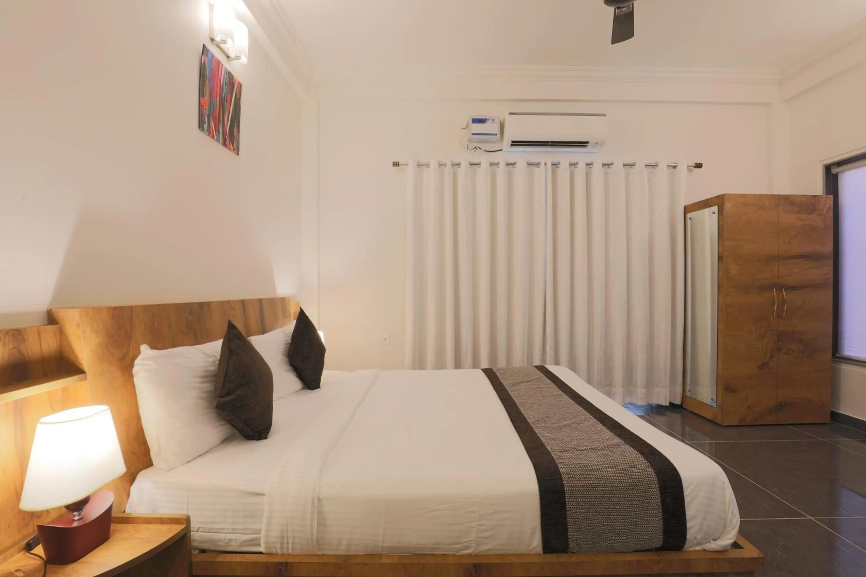 Bedroom, Bed in Rankk Stays