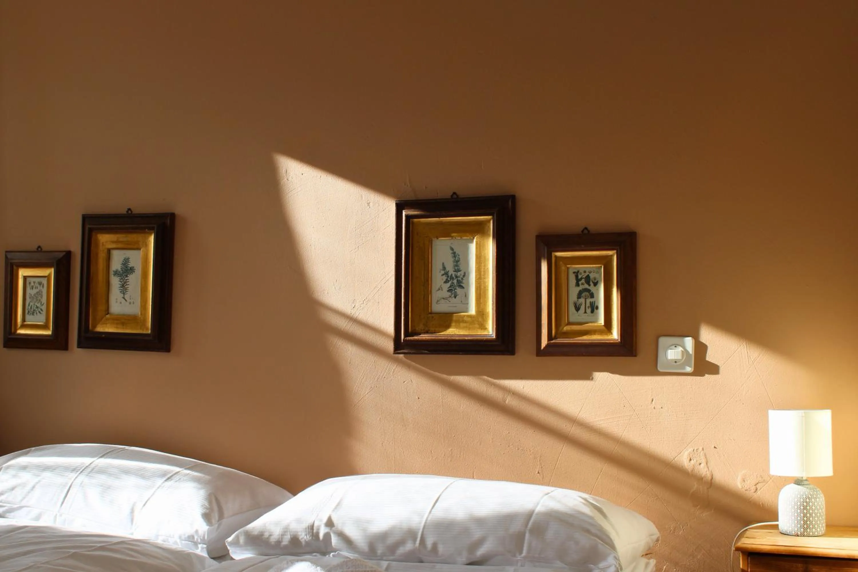 Bedroom, Bed in Hôtel Le Besso - Swiss Romantic Lodge Zinal