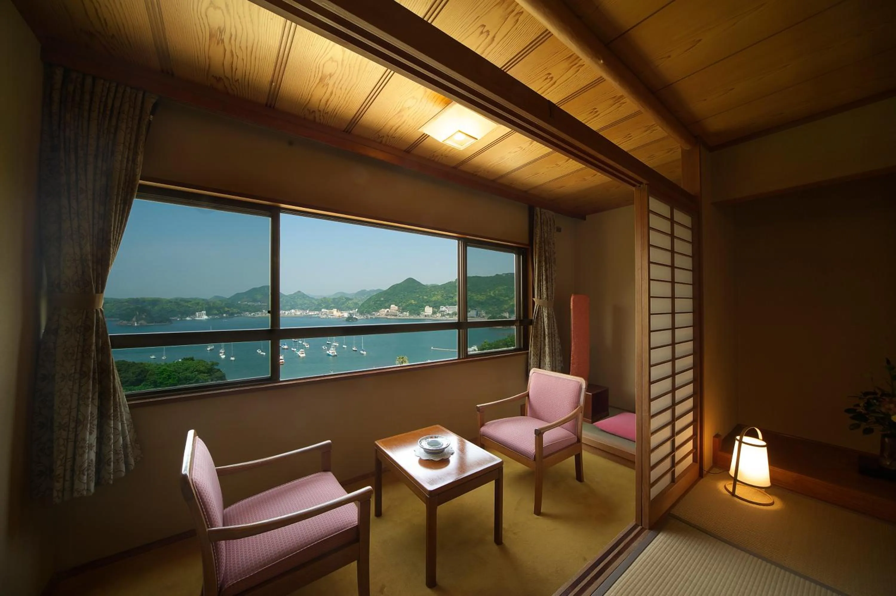 Seating area in Hotel Yamadaya