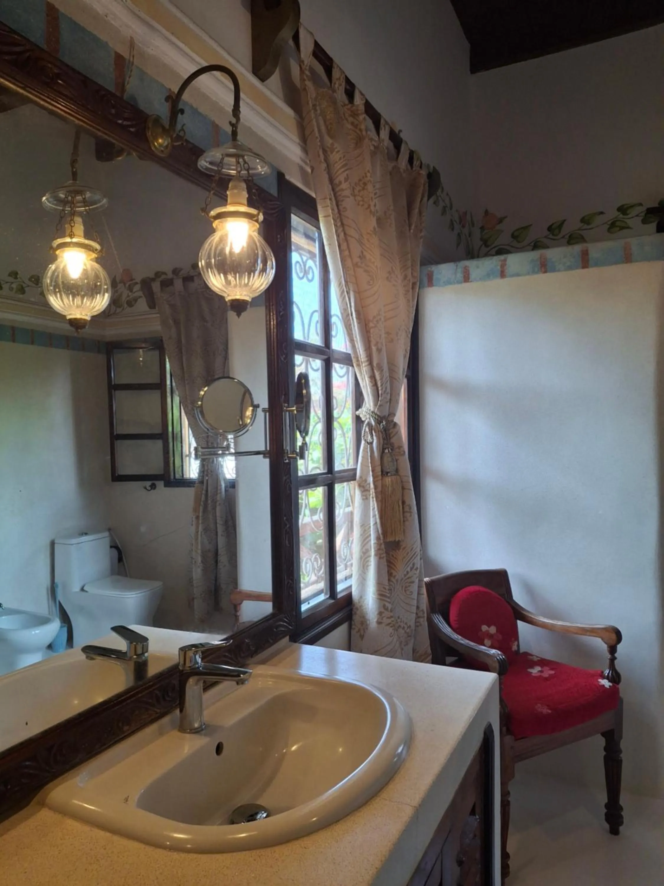 Bathroom in African House Resort