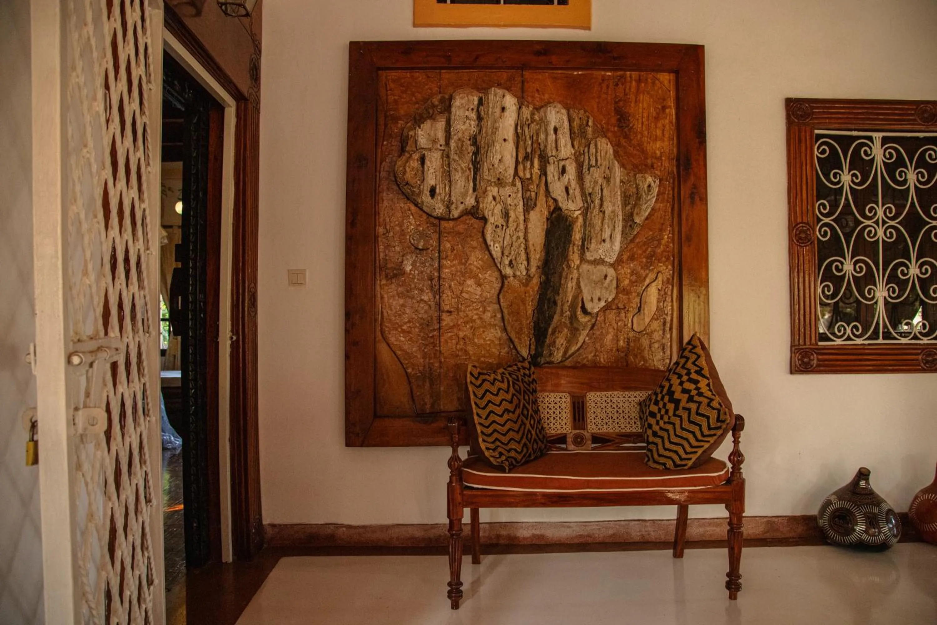 Decorative detail in African House Resort