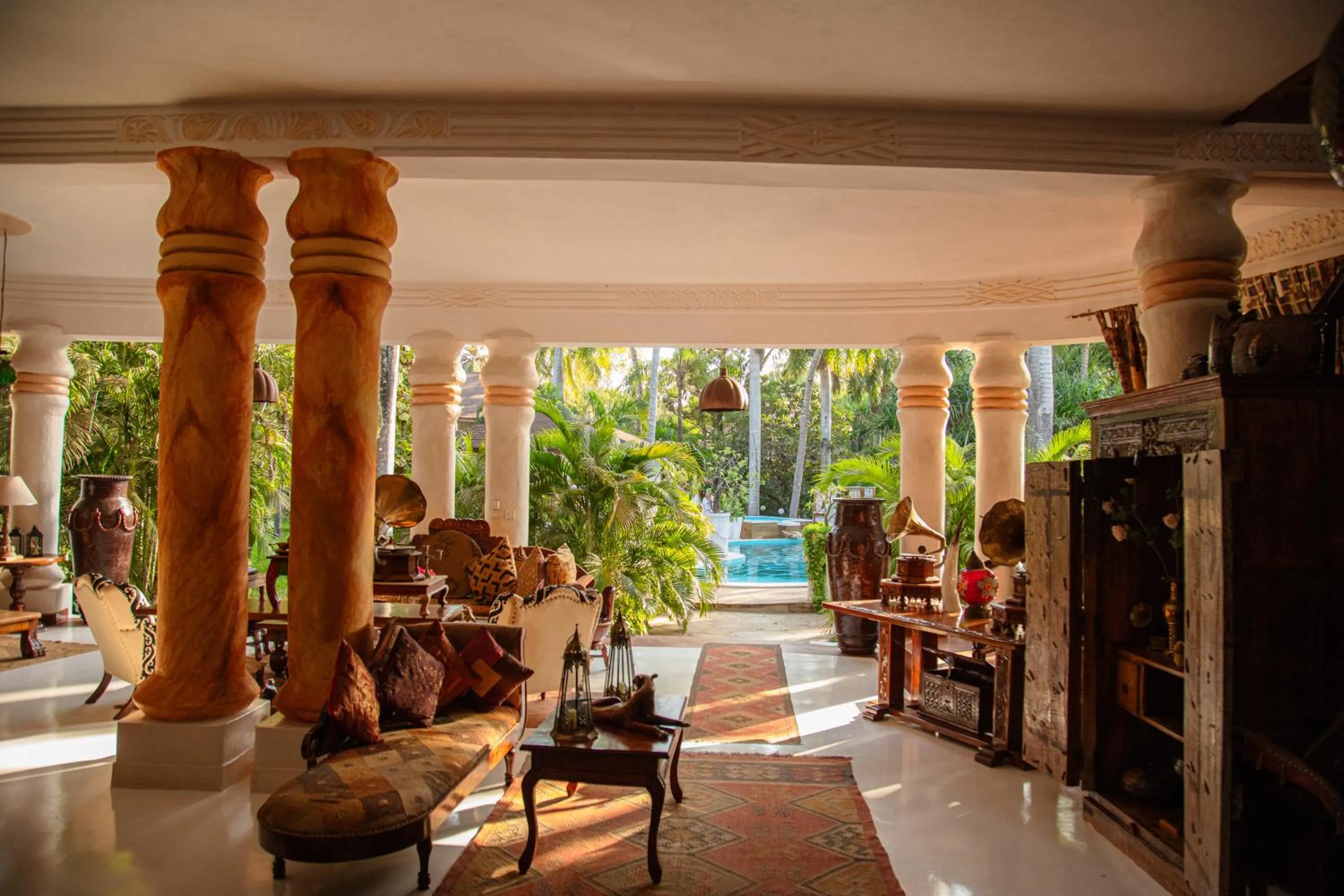 Swimming pool in African House Resort
