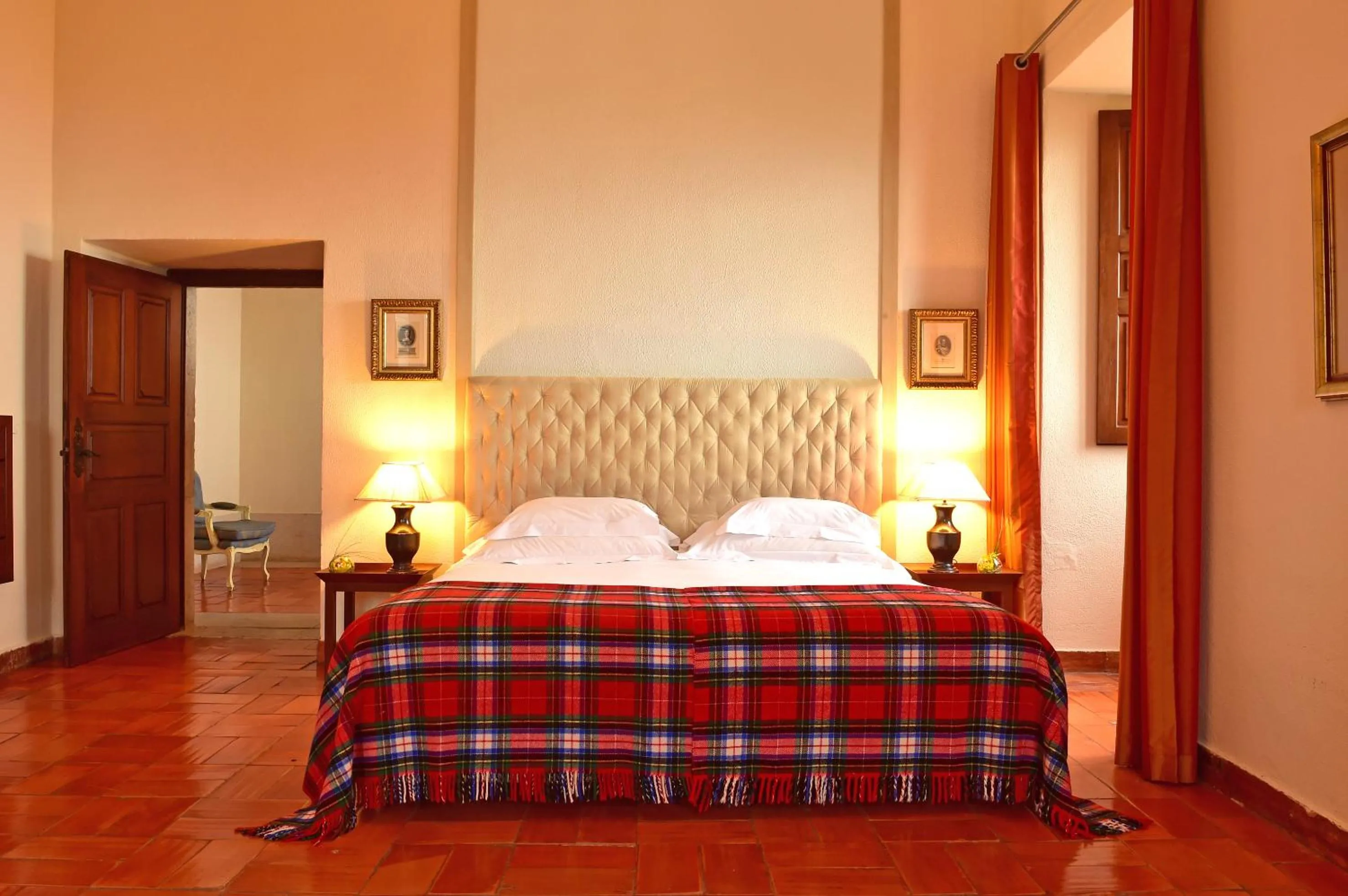 Photo of the whole room, Bed in Pousada Castelo de Palmela