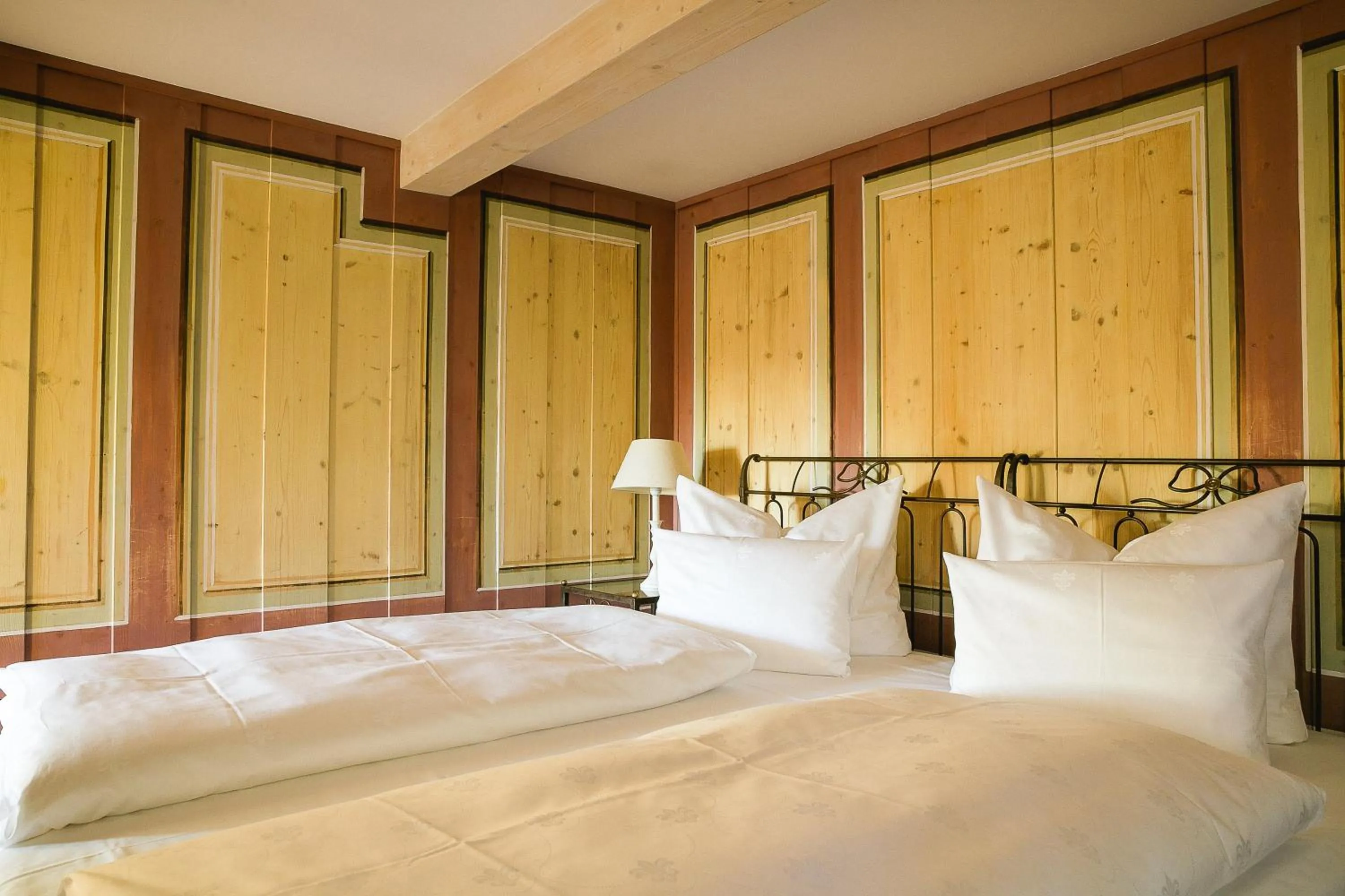 Bedroom, Bed in Villa Sorgenfrei und Restaurant Atelier Sanssouci