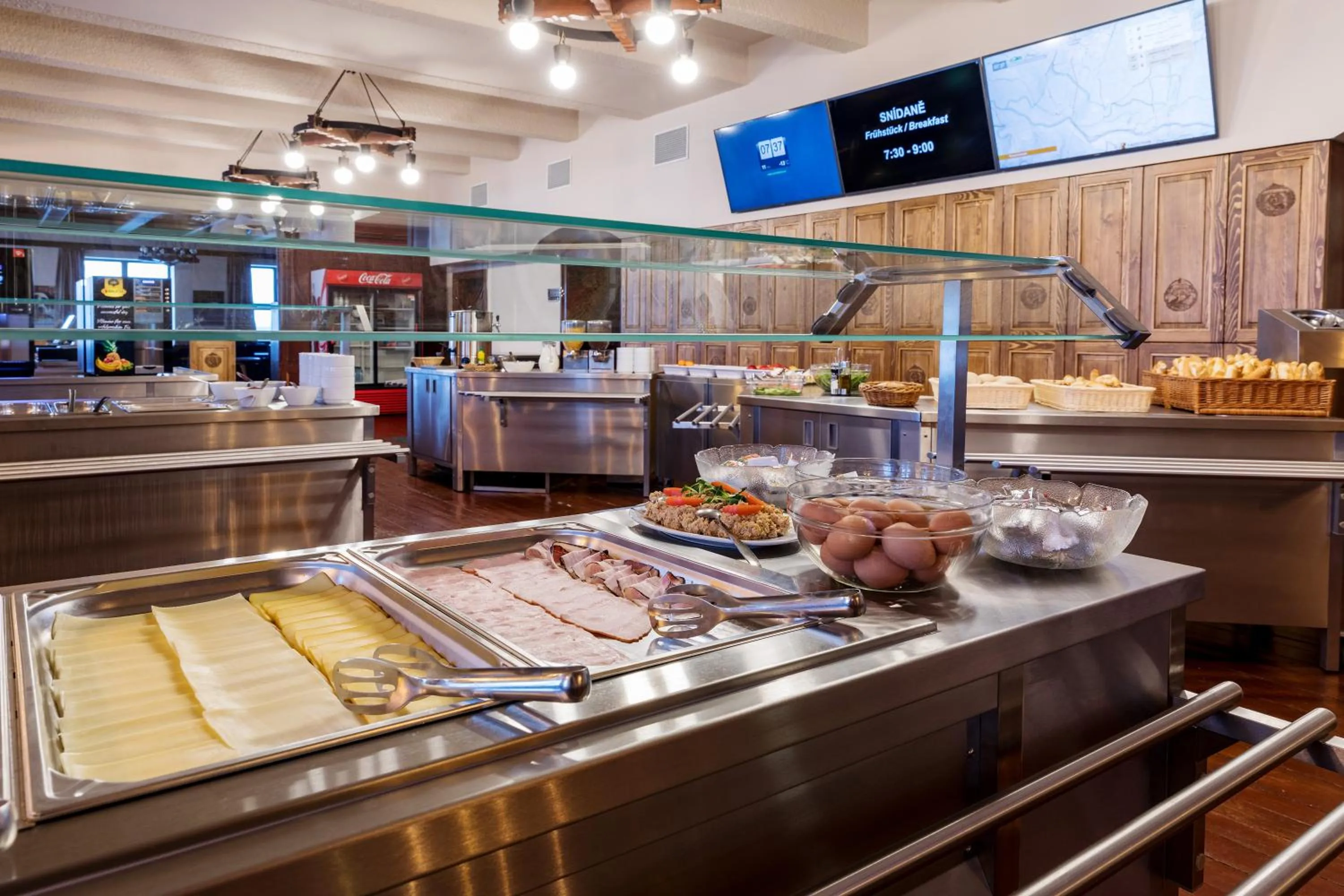 Breakfast in Luční bouda